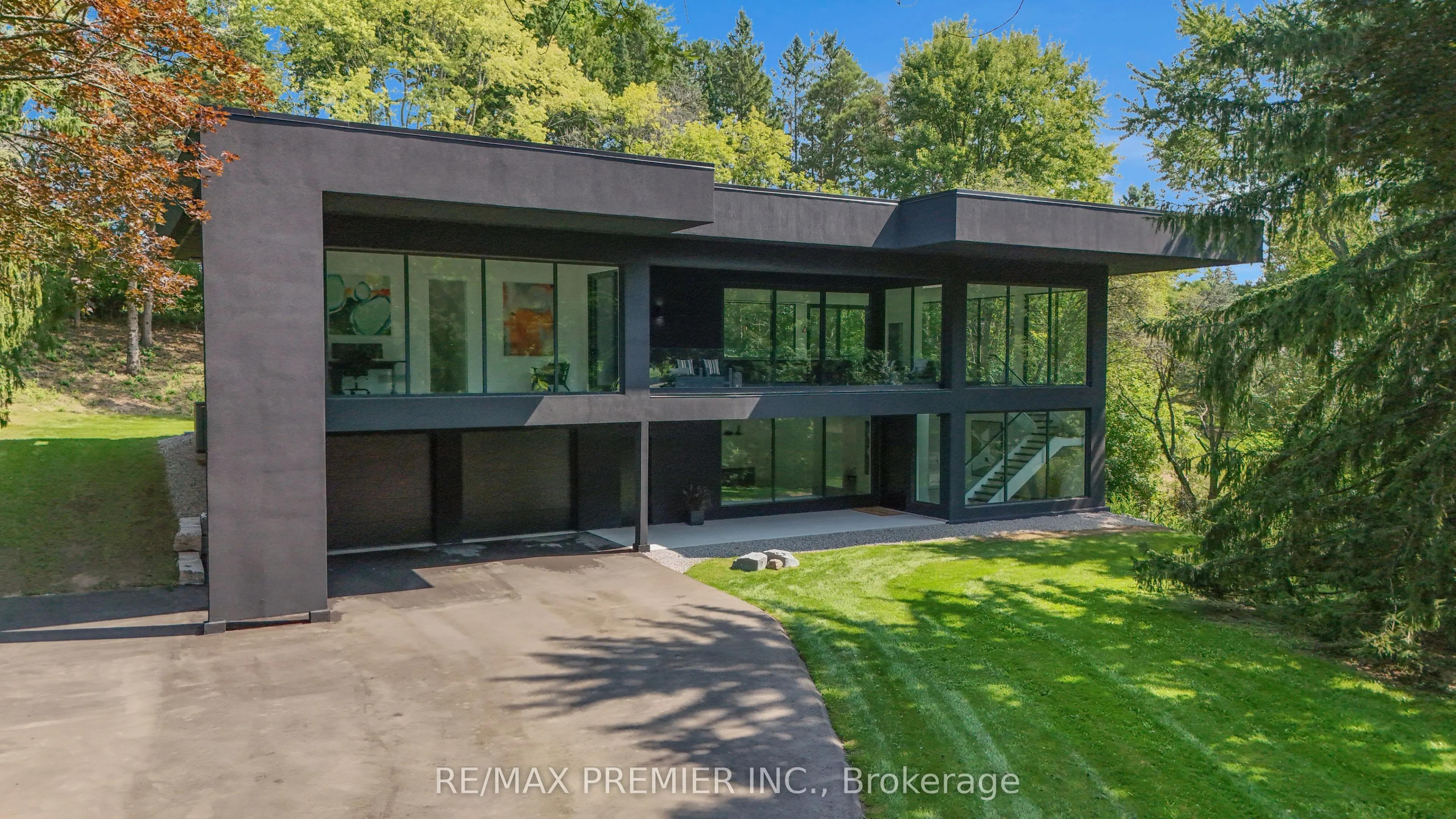 350 Kingscross Drive