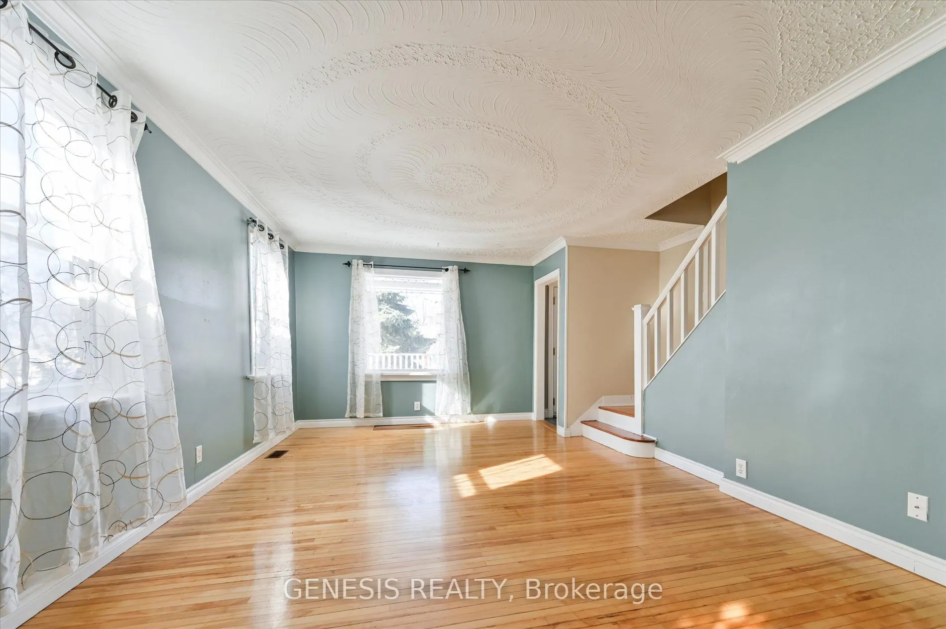 207 Church Street S