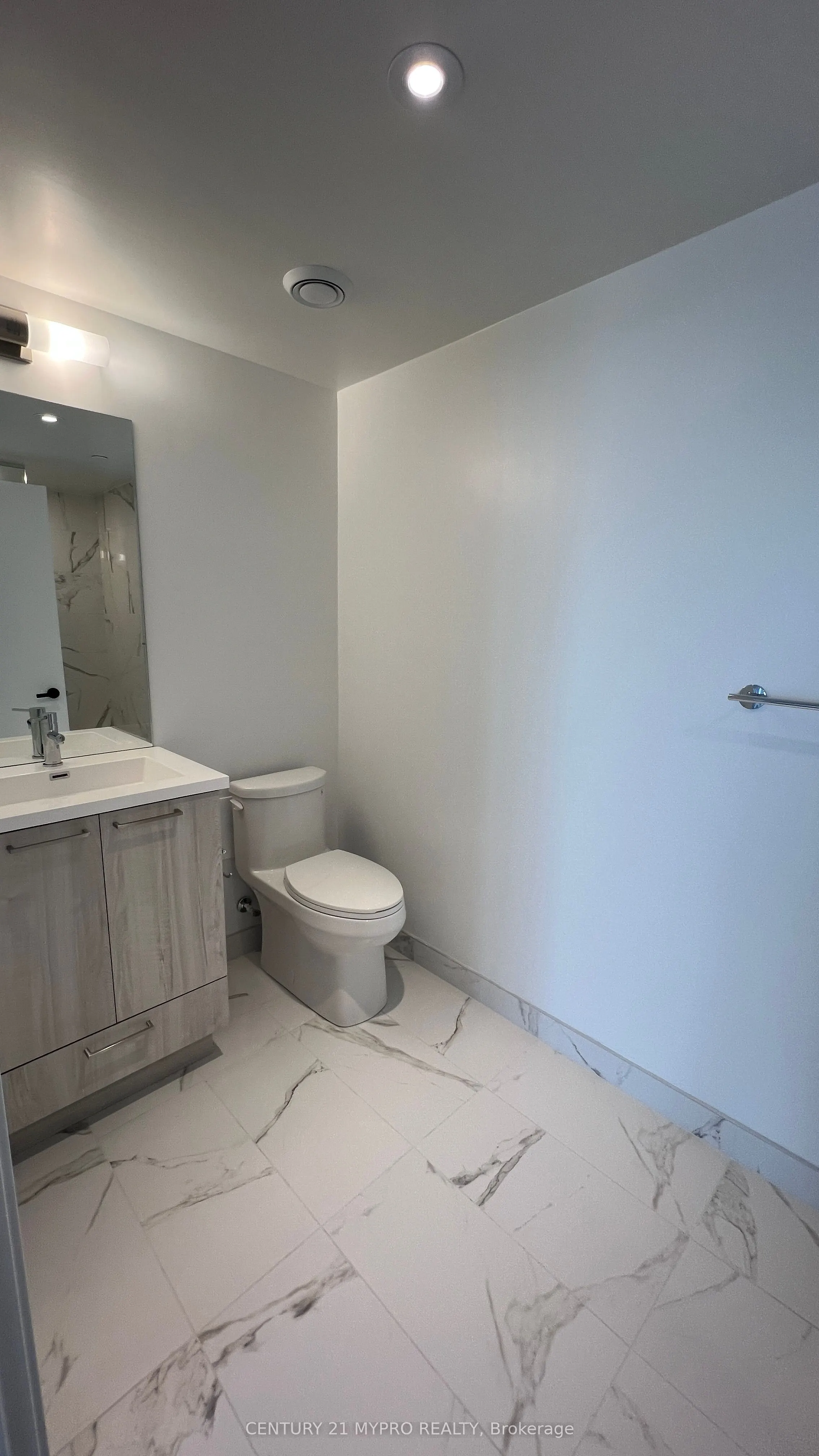 195 Commerce Street, #3006