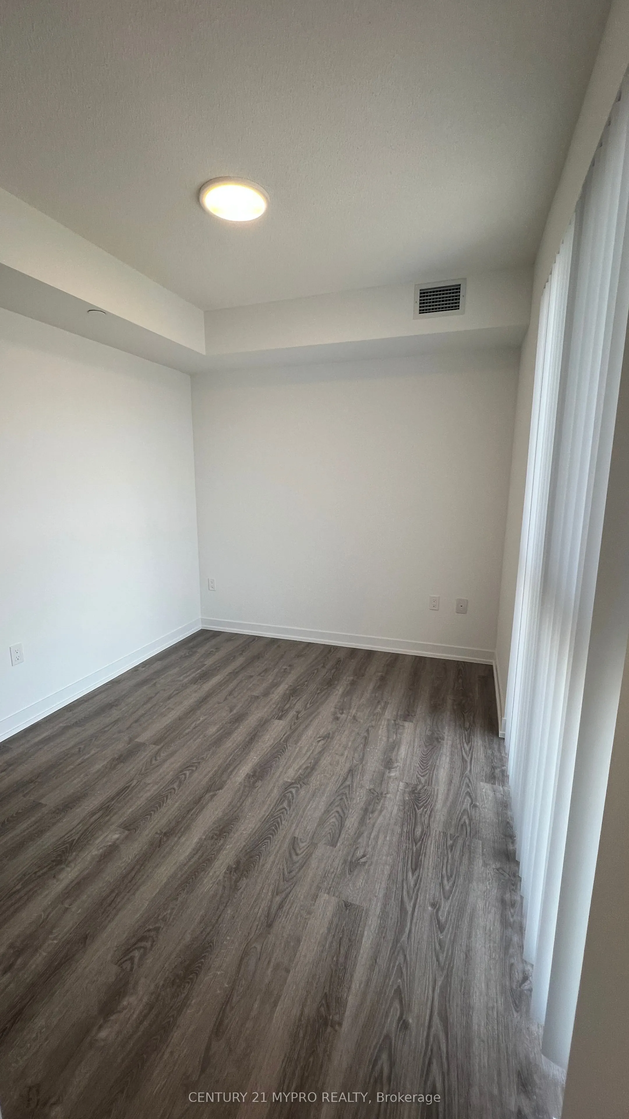 195 Commerce Street, #3006