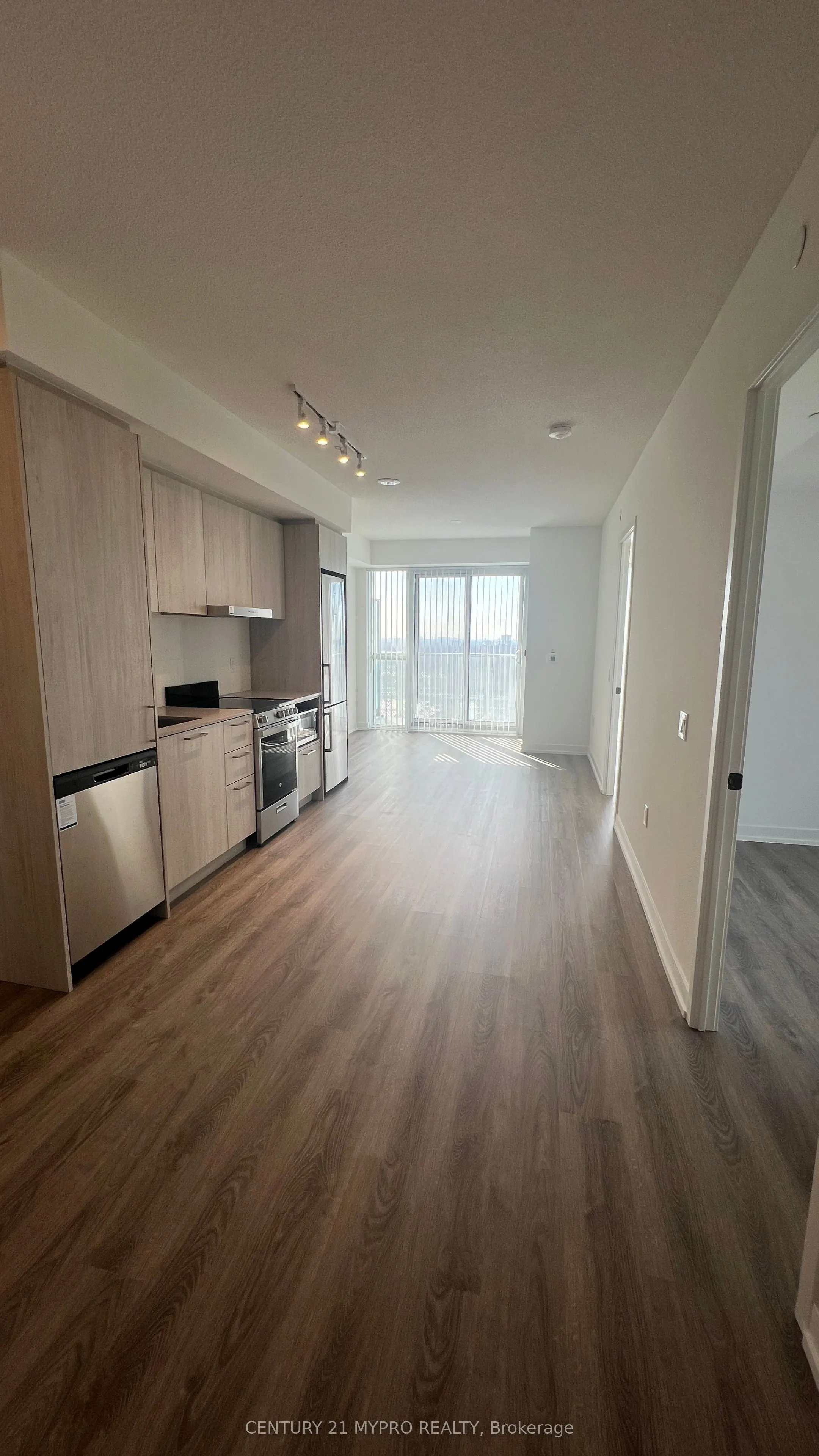 195 Commerce Street, #3006