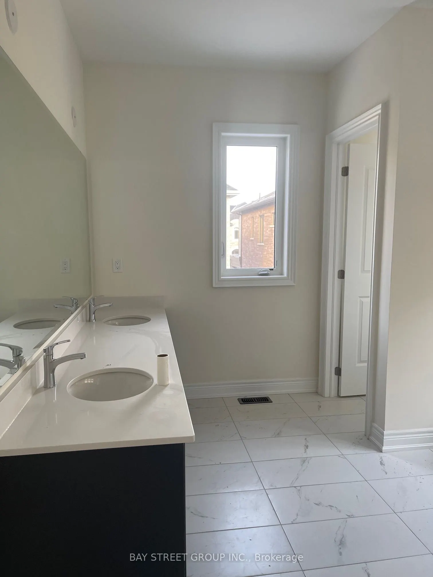 56 Bud leggett Cres Crescent #room