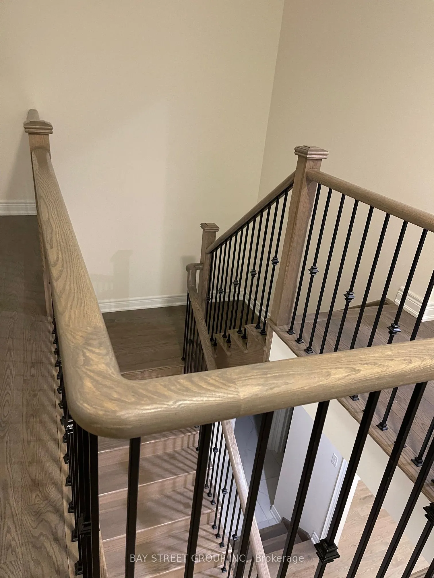 56 Bud leggett Cres Crescent #room