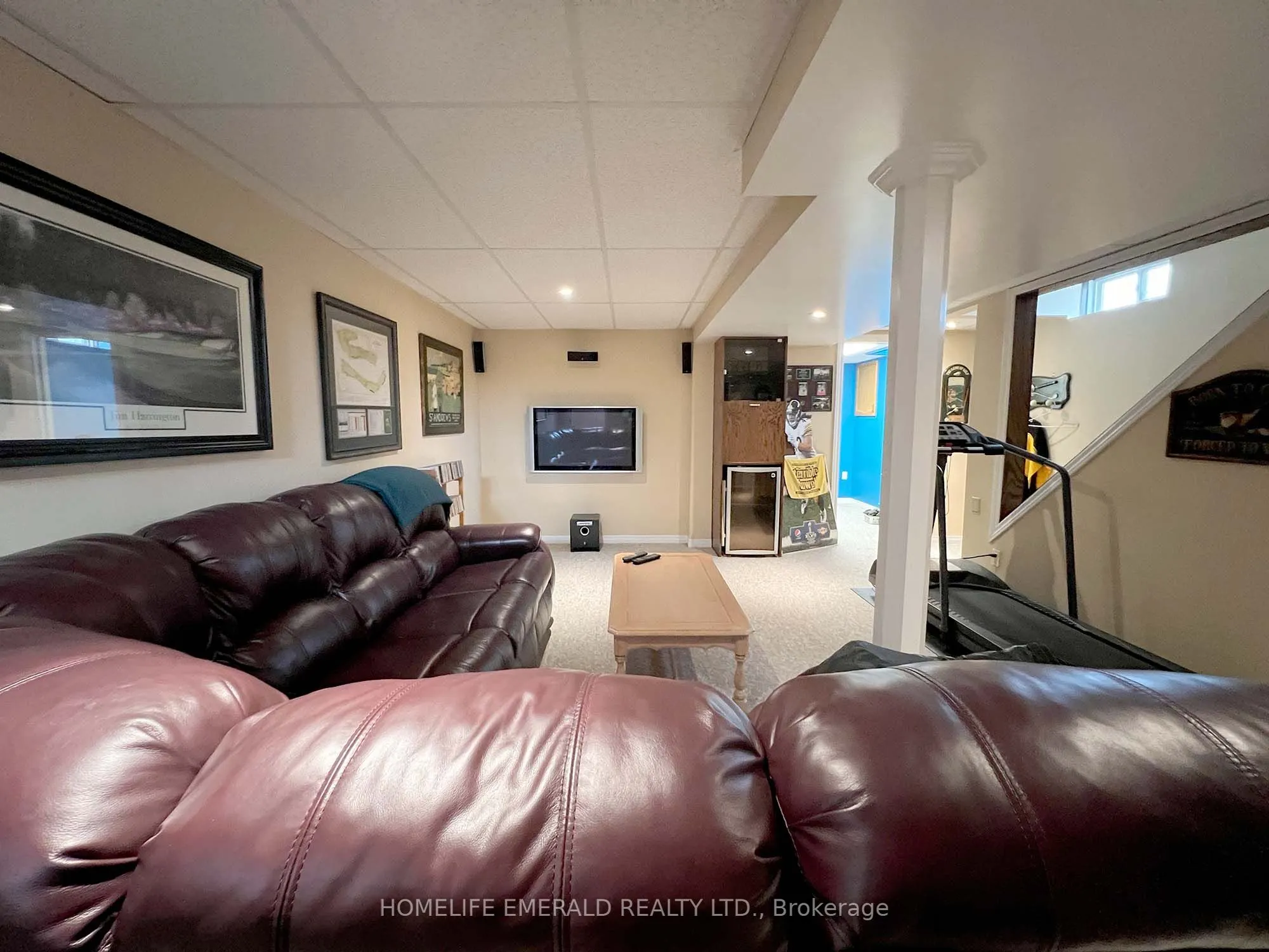1 Potter Crescent