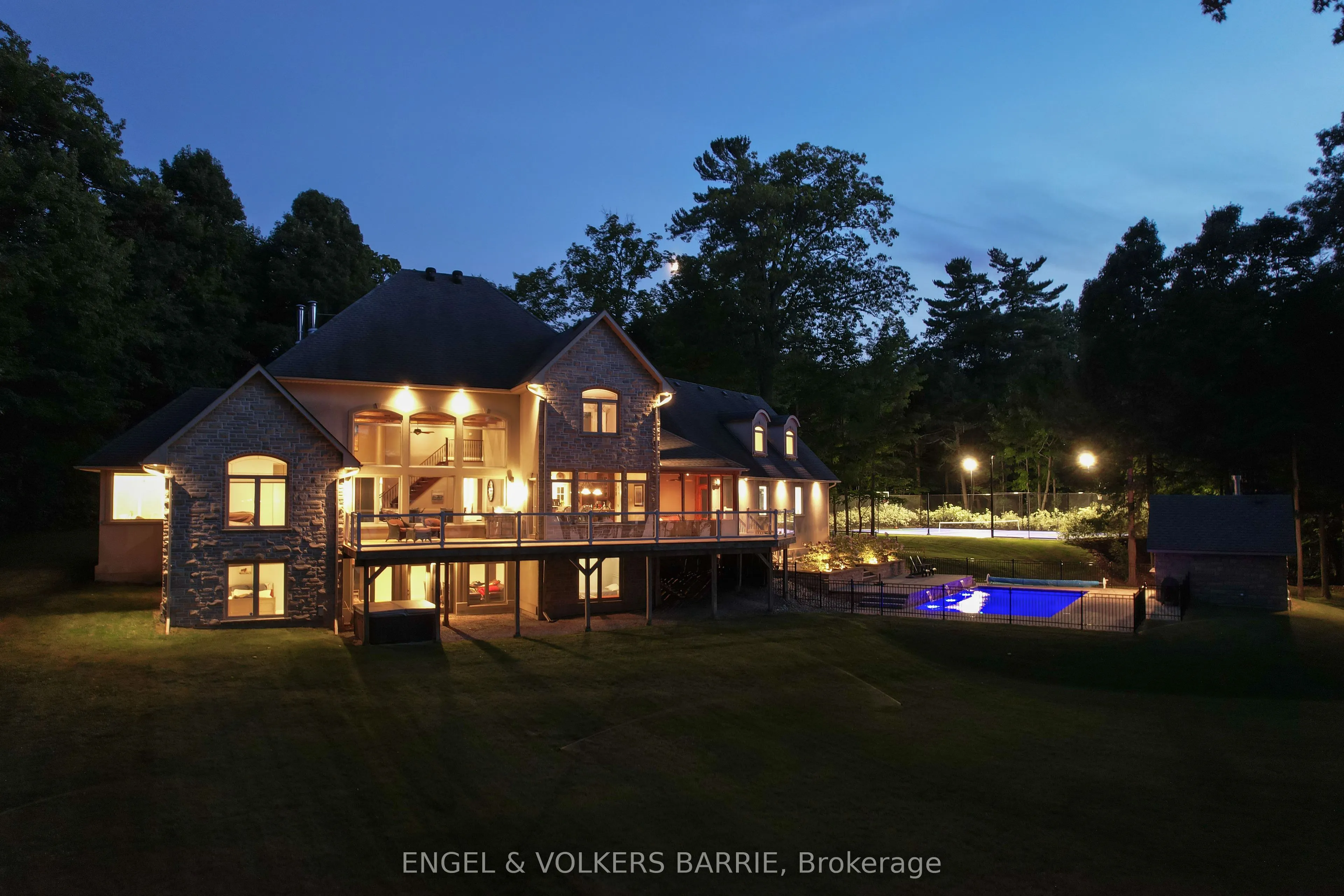 1220 Shoreview Drive