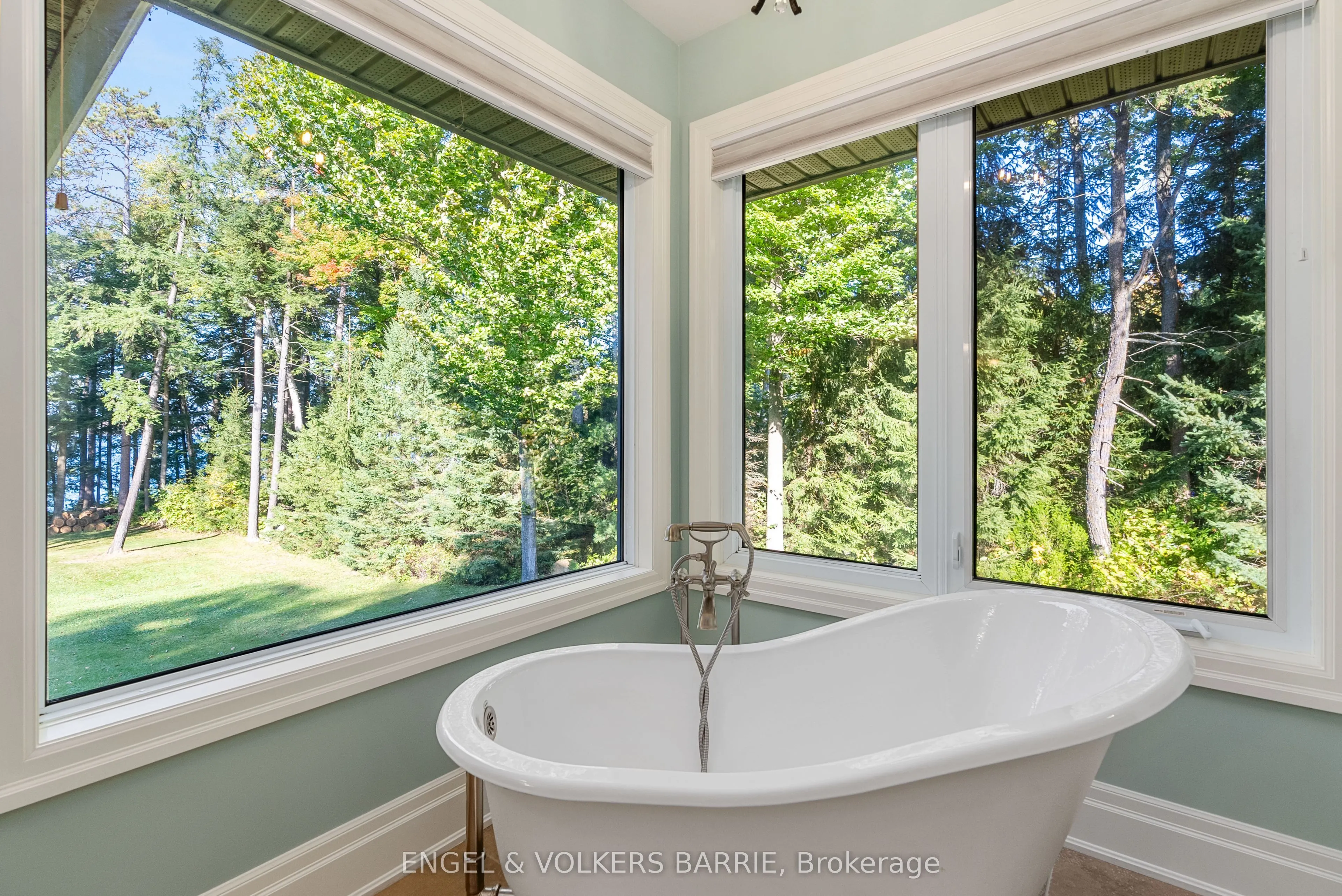 1220 Shoreview Drive