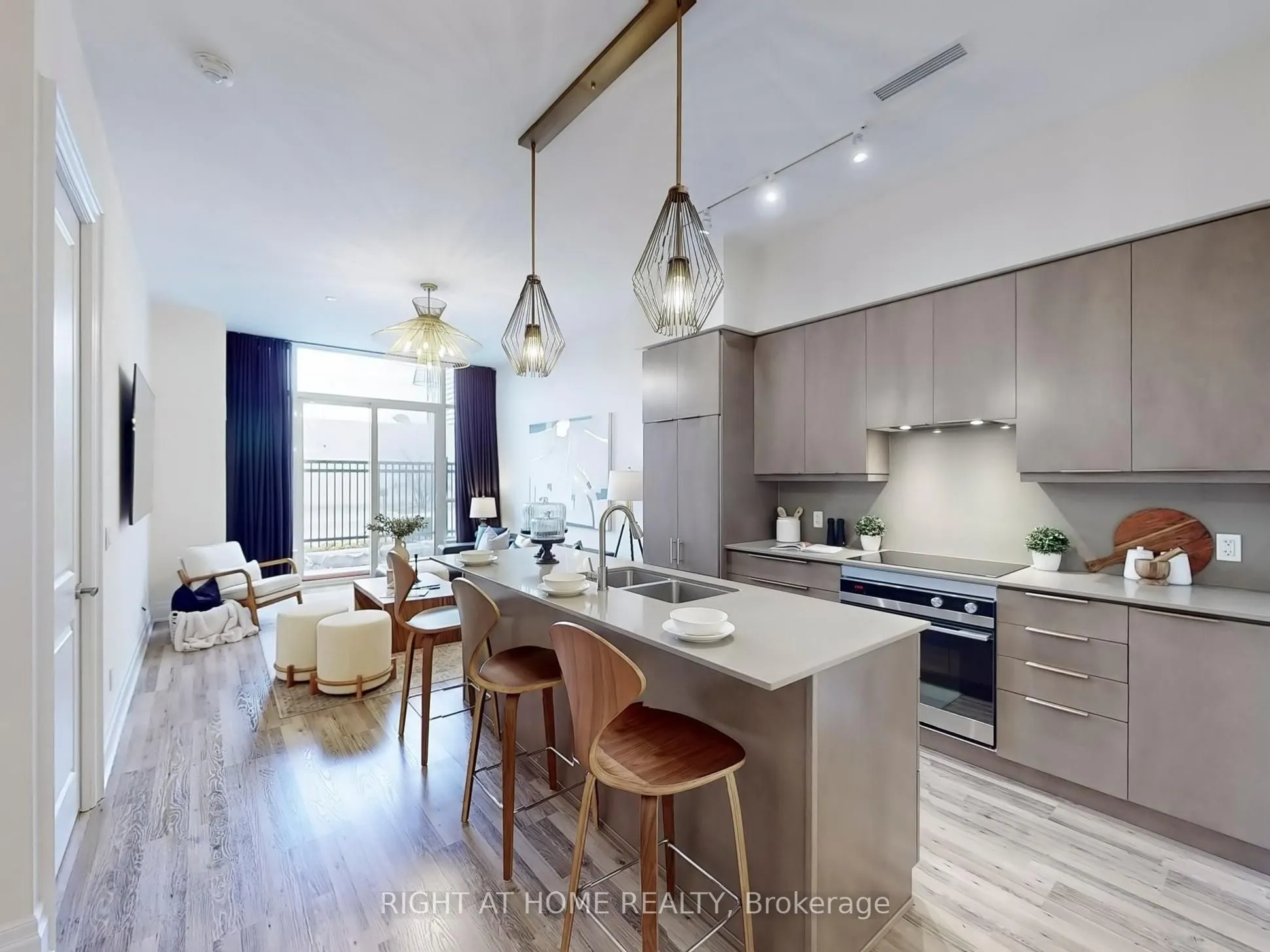9075 Jane Street #106