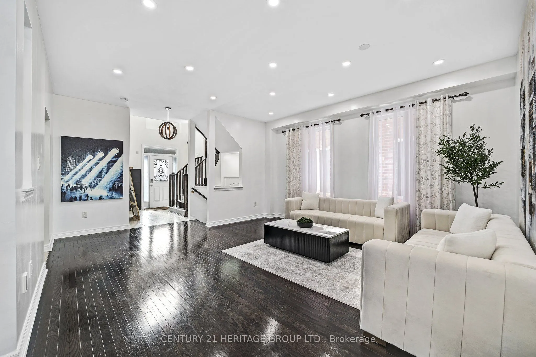 32 Amberwing Landing