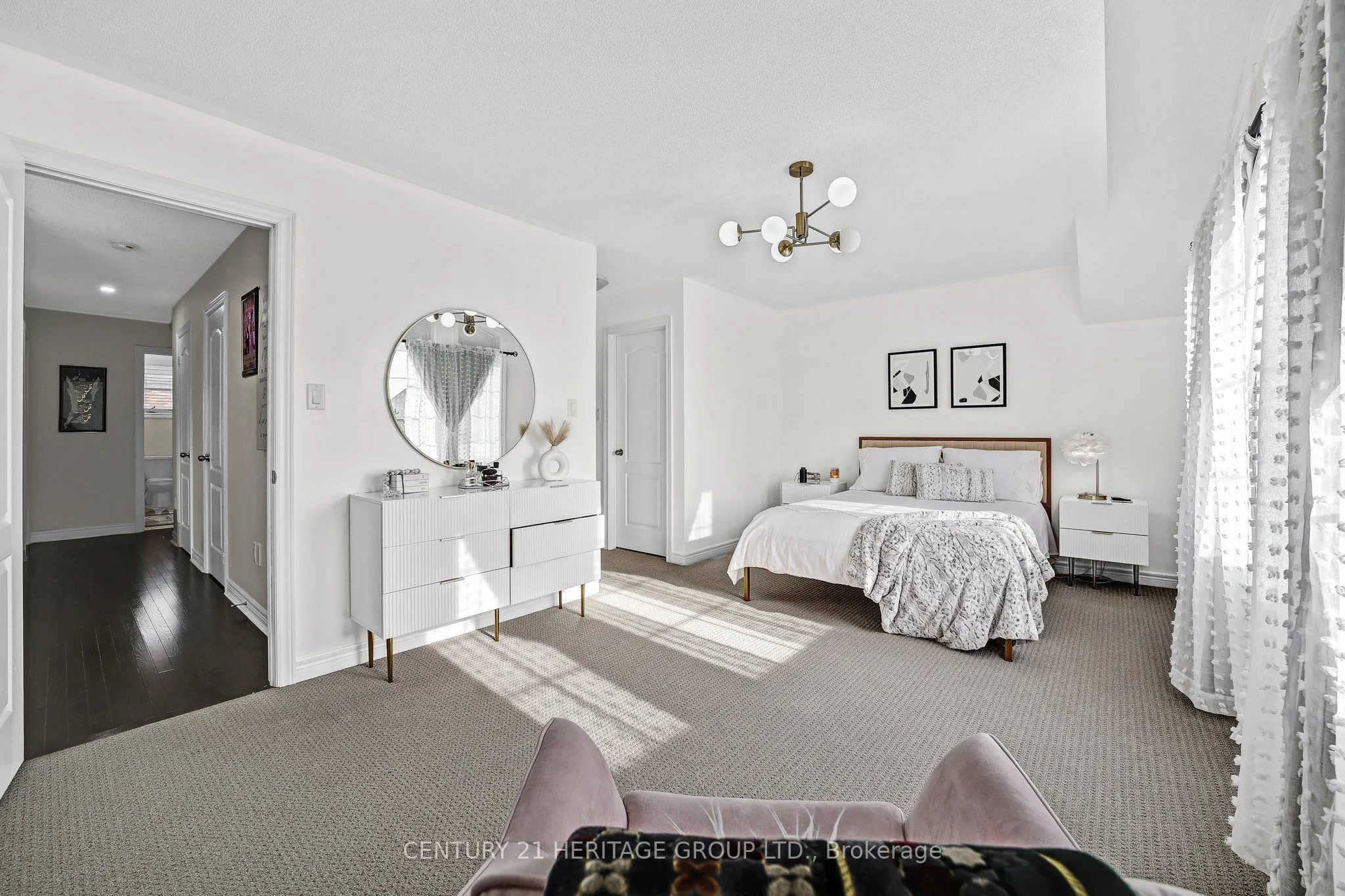 32 Amberwing Landing