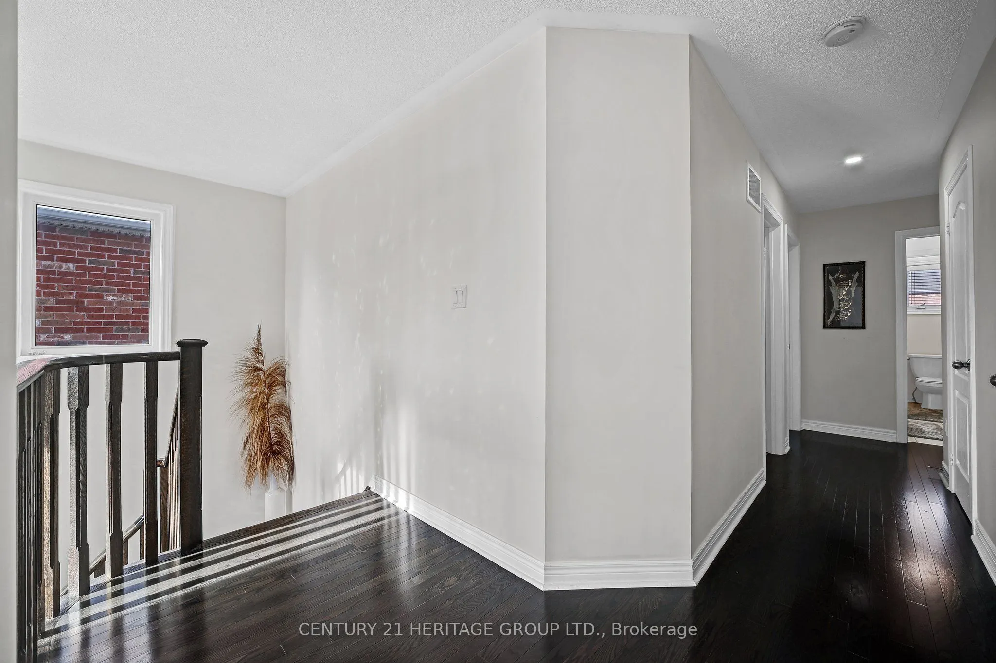 32 Amberwing Landing