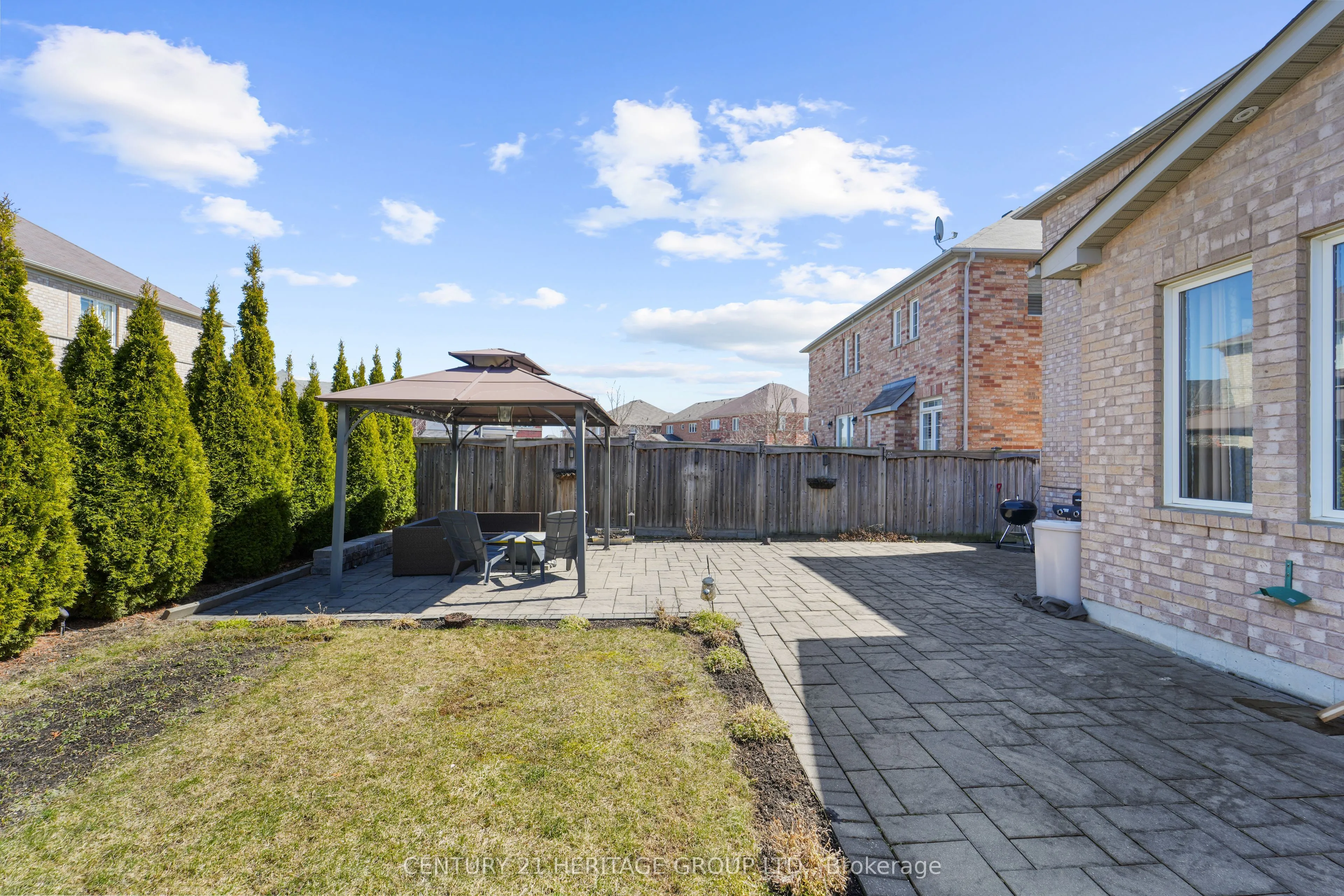 32 Amberwing Landing