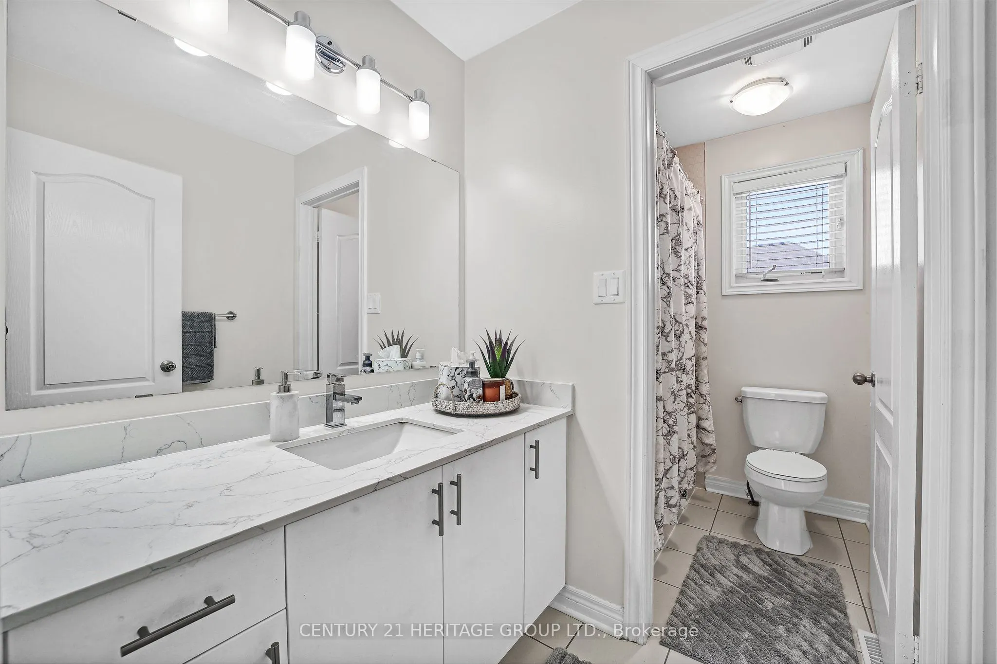 32 Amberwing Landing