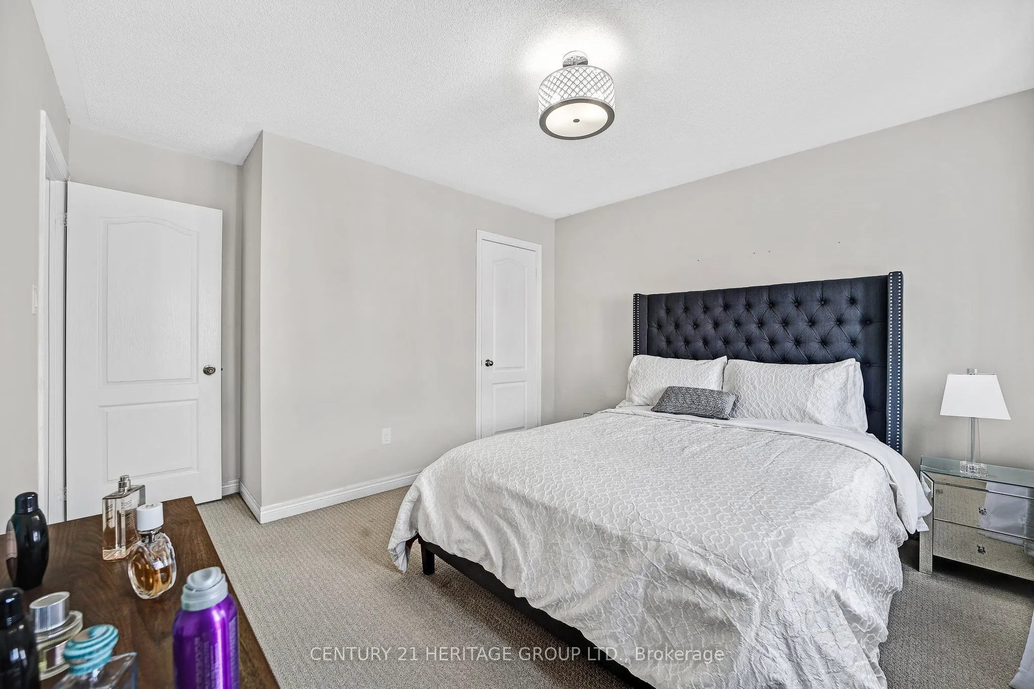 32 Amberwing Landing