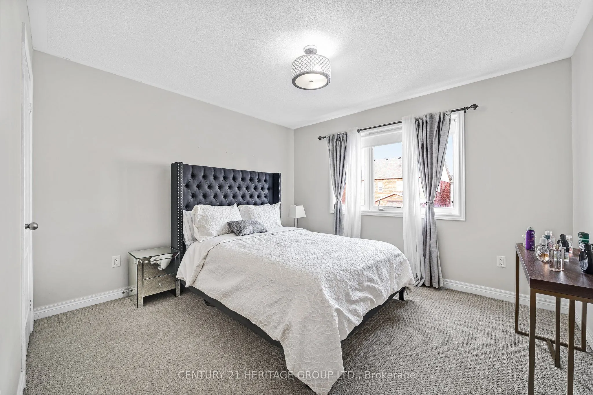 32 Amberwing Landing