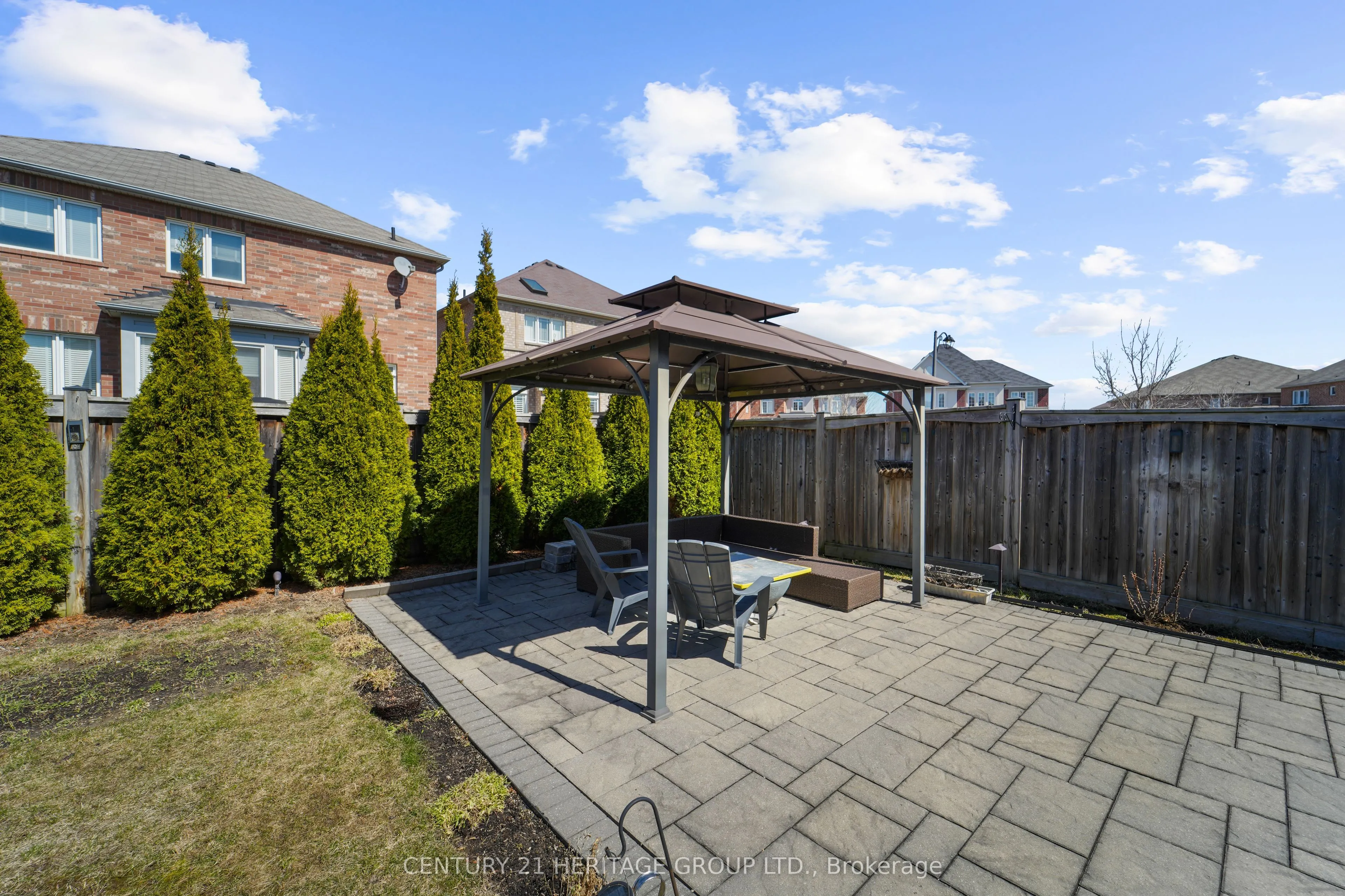 32 Amberwing Landing