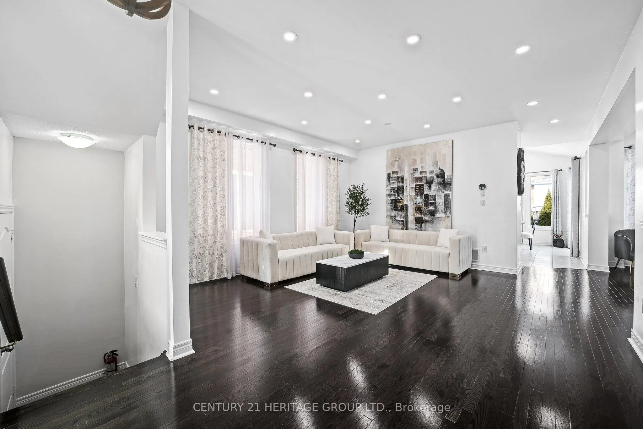 32 Amberwing Landing