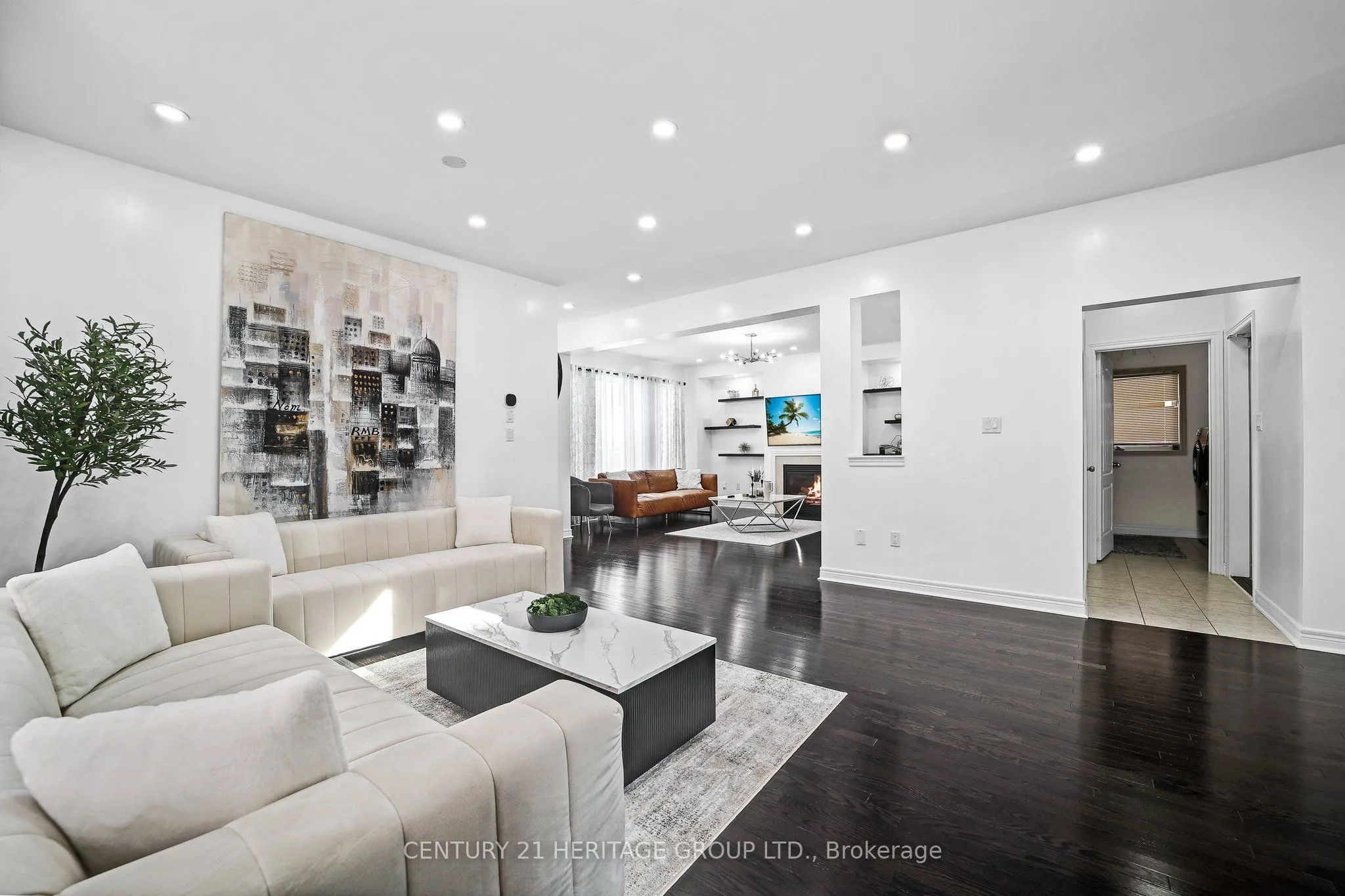 32 Amberwing Landing