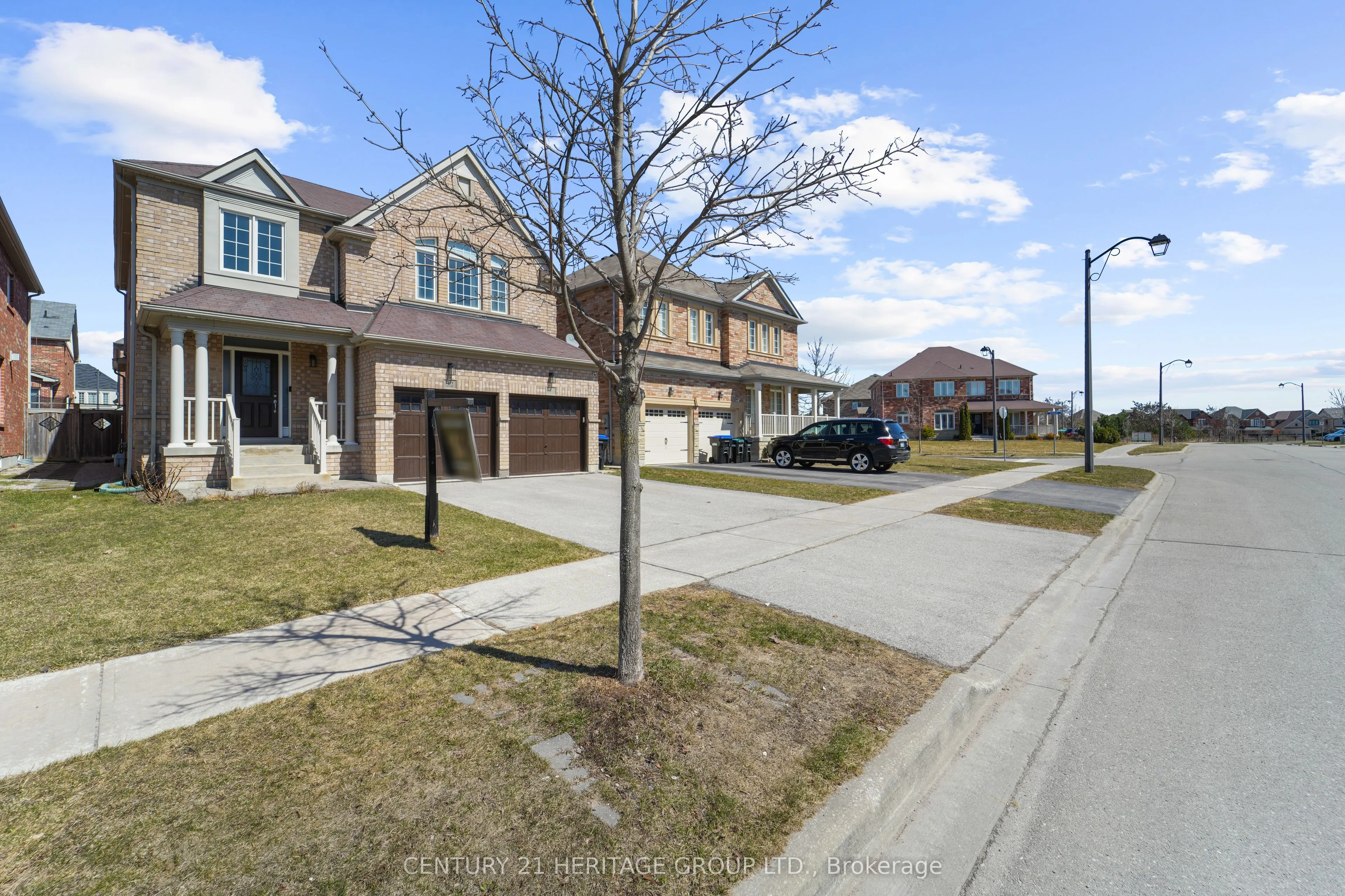 32 Amberwing Landing