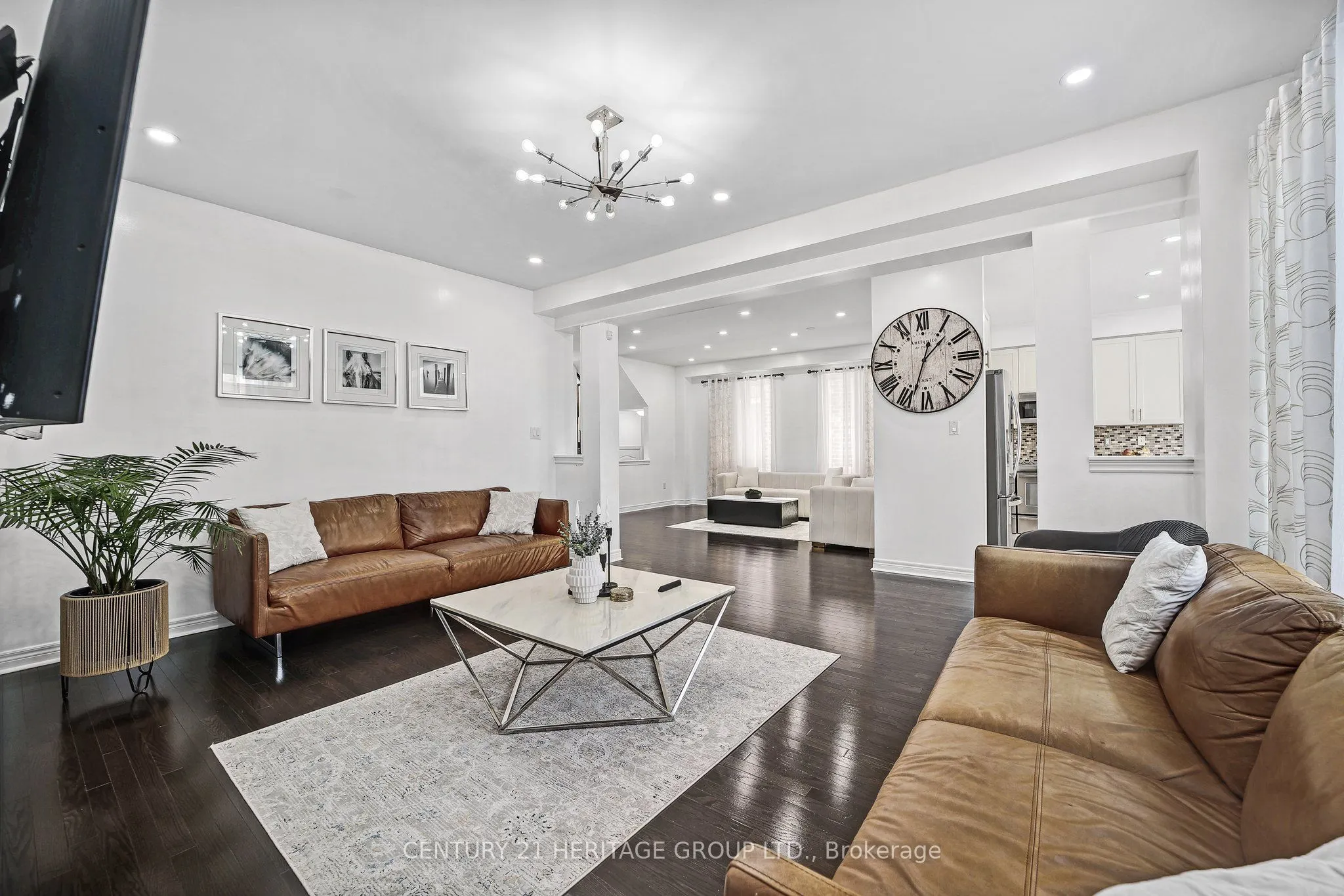 32 Amberwing Landing