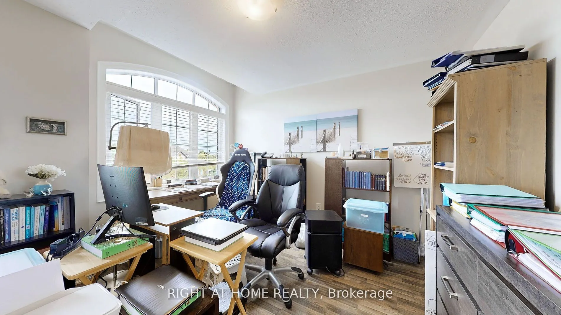 11 Robert Wilson Crescent