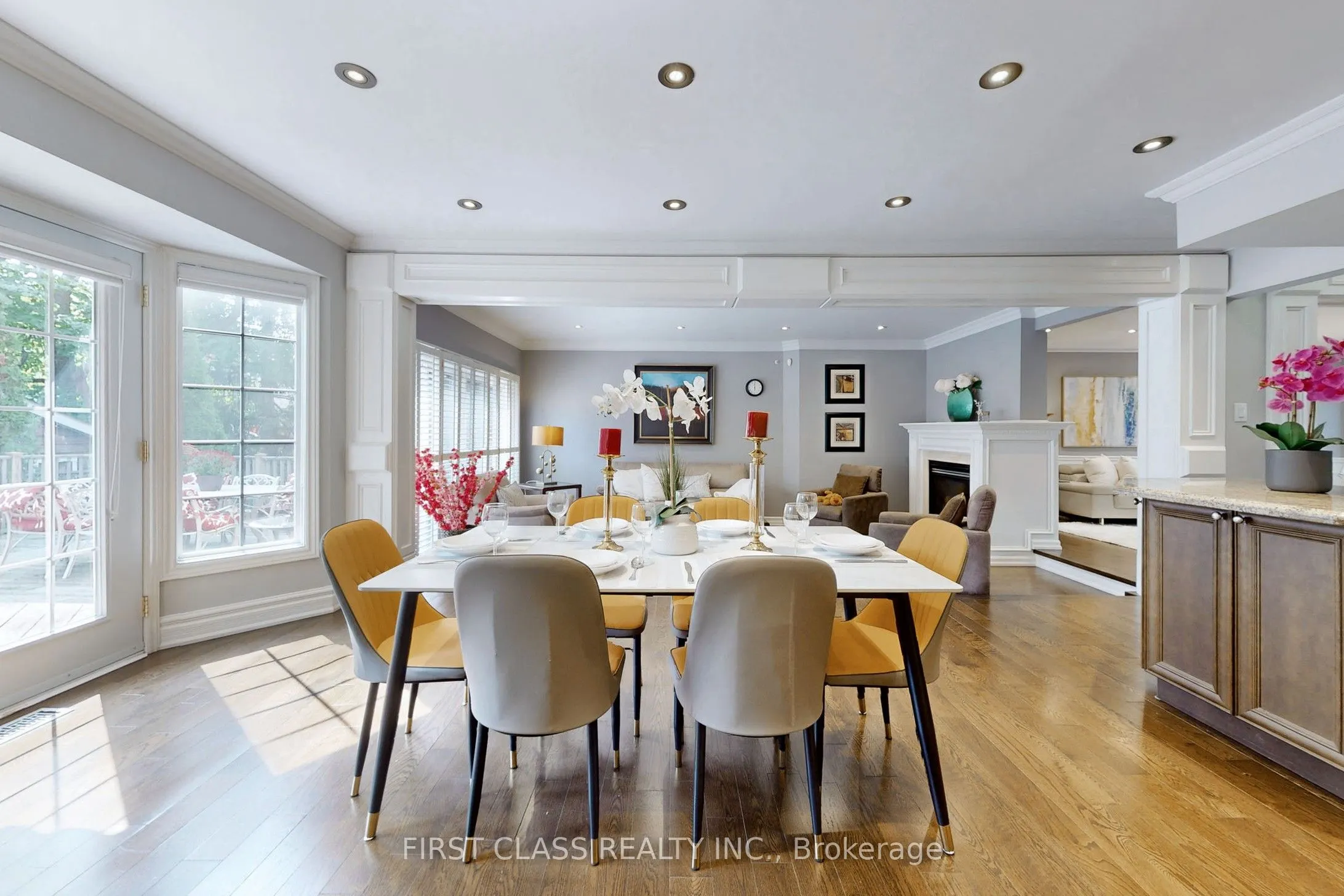 125 Longwater Chase