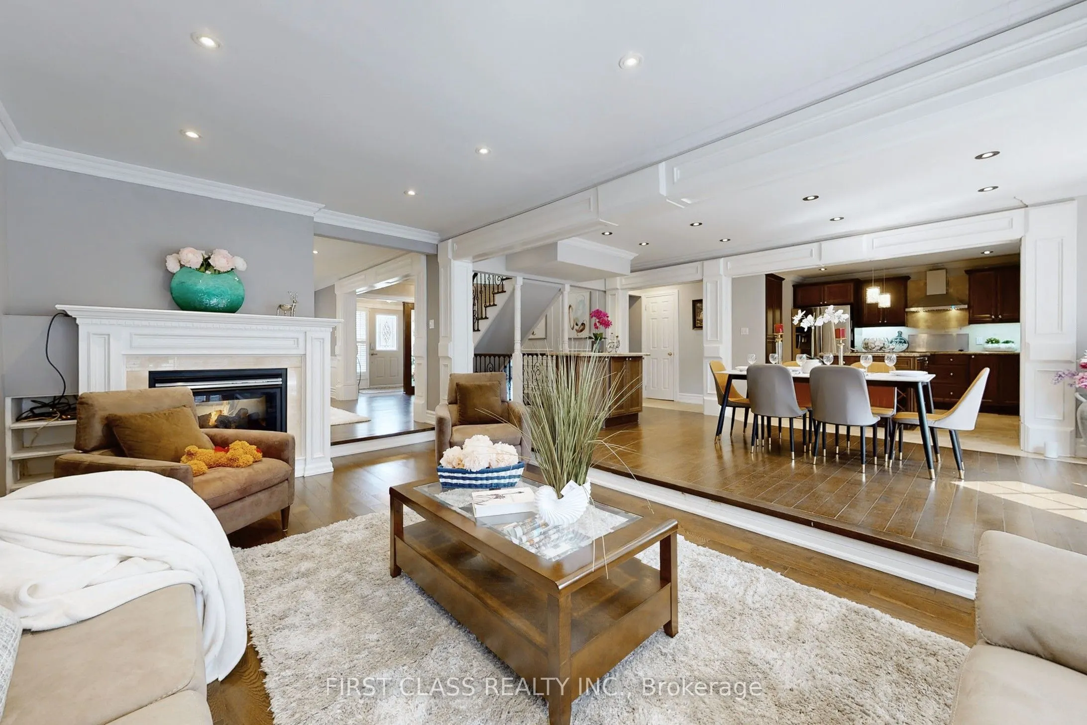 125 Longwater Chase