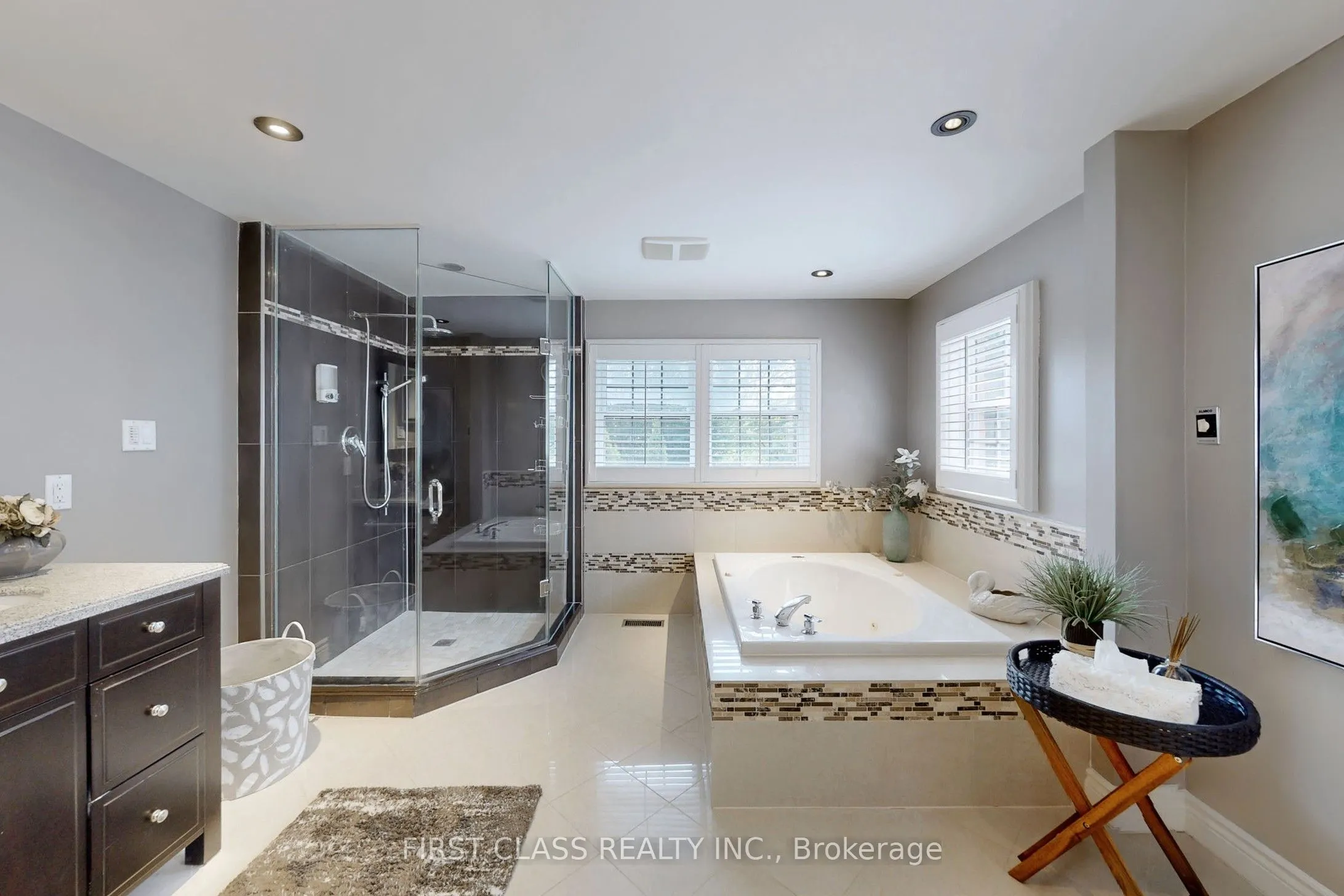125 Longwater Chase