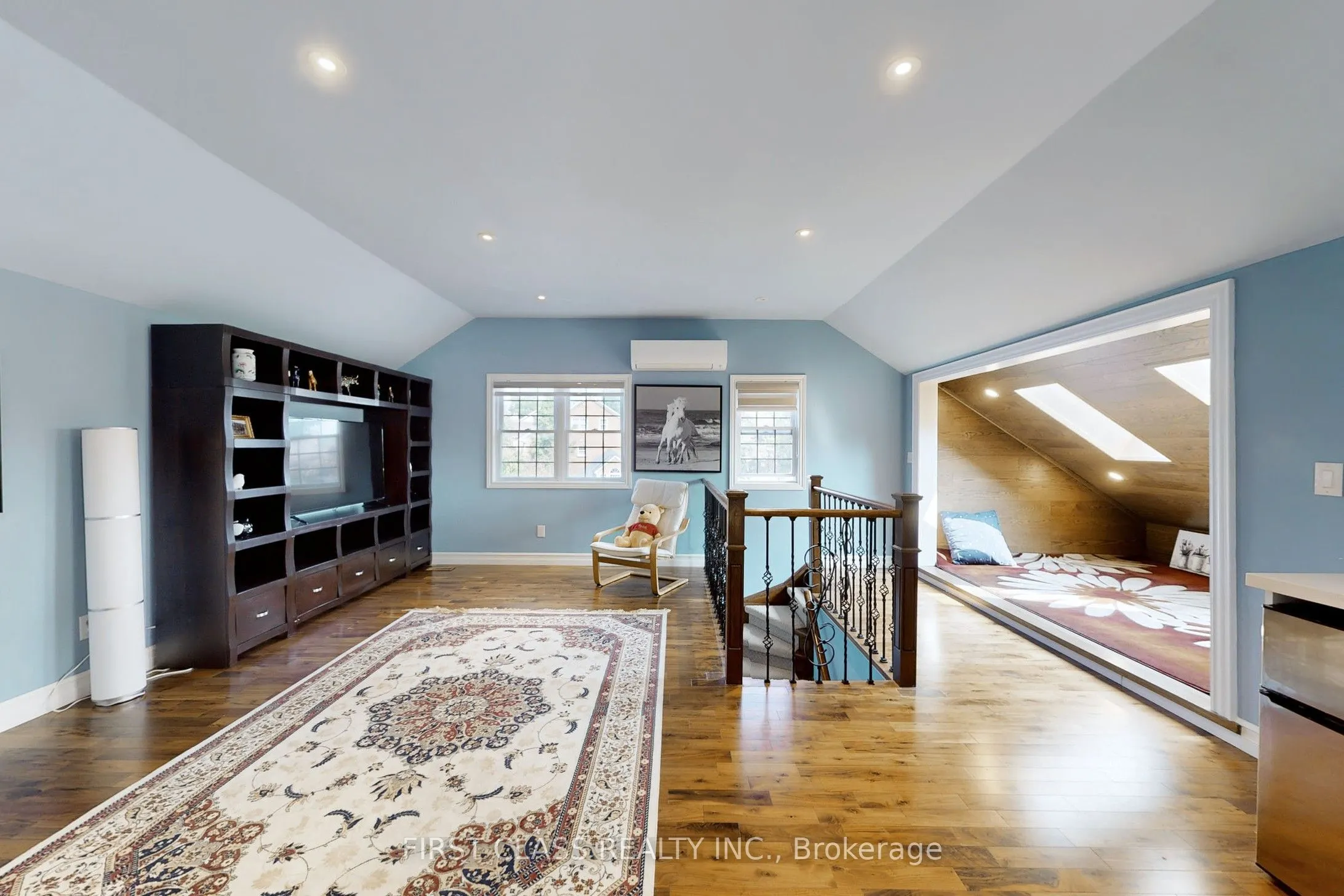 125 Longwater Chase