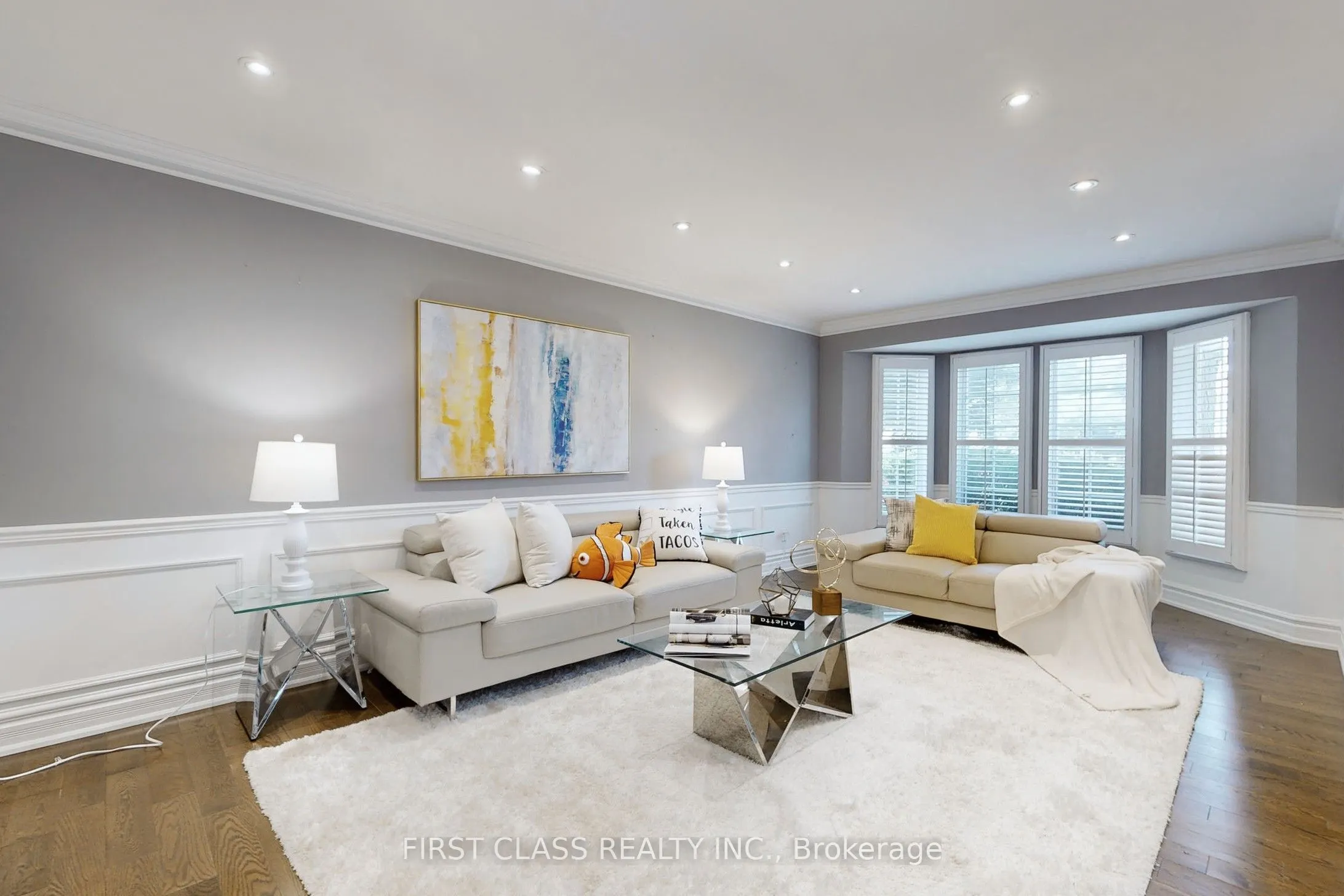 125 Longwater Chase