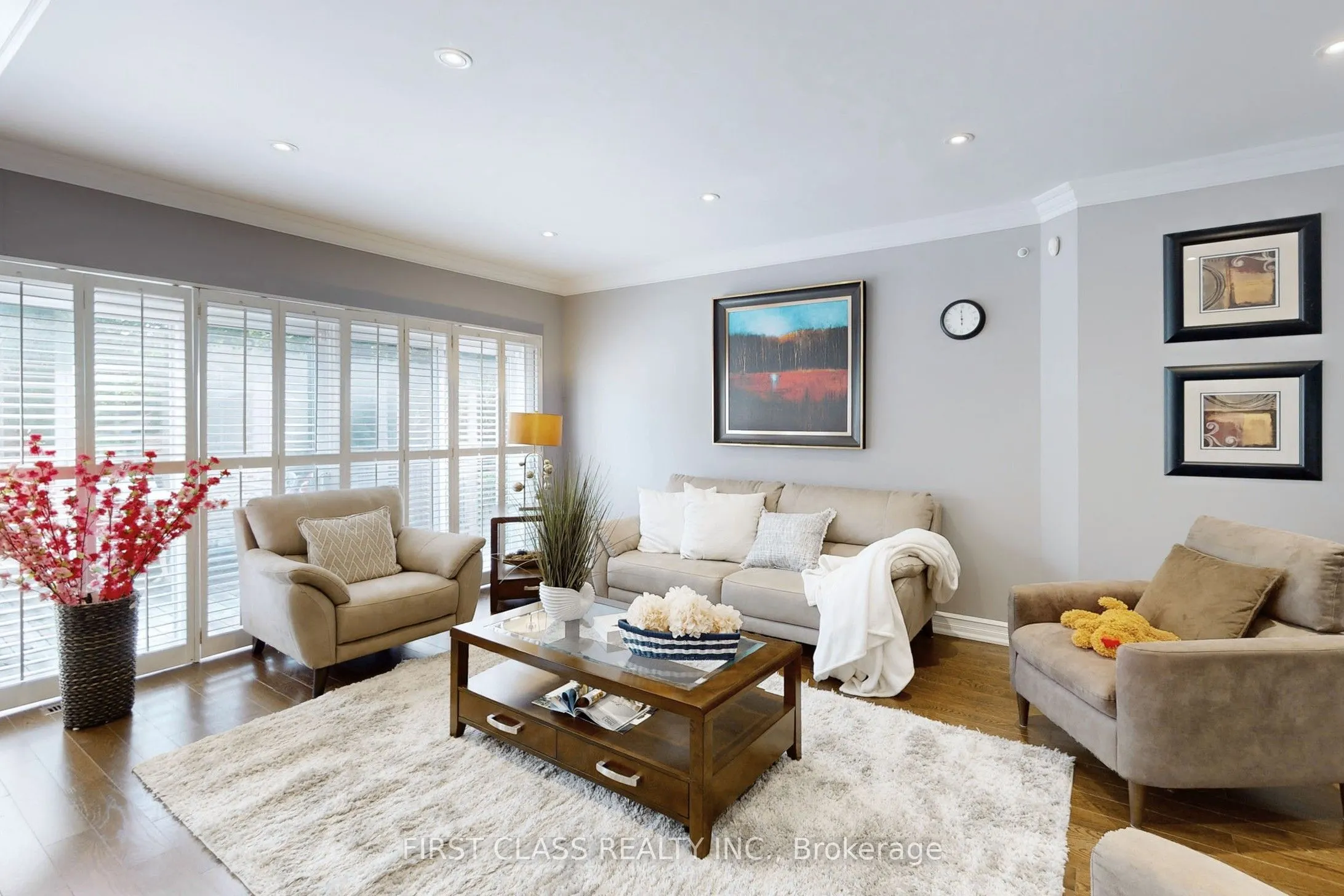 125 Longwater Chase