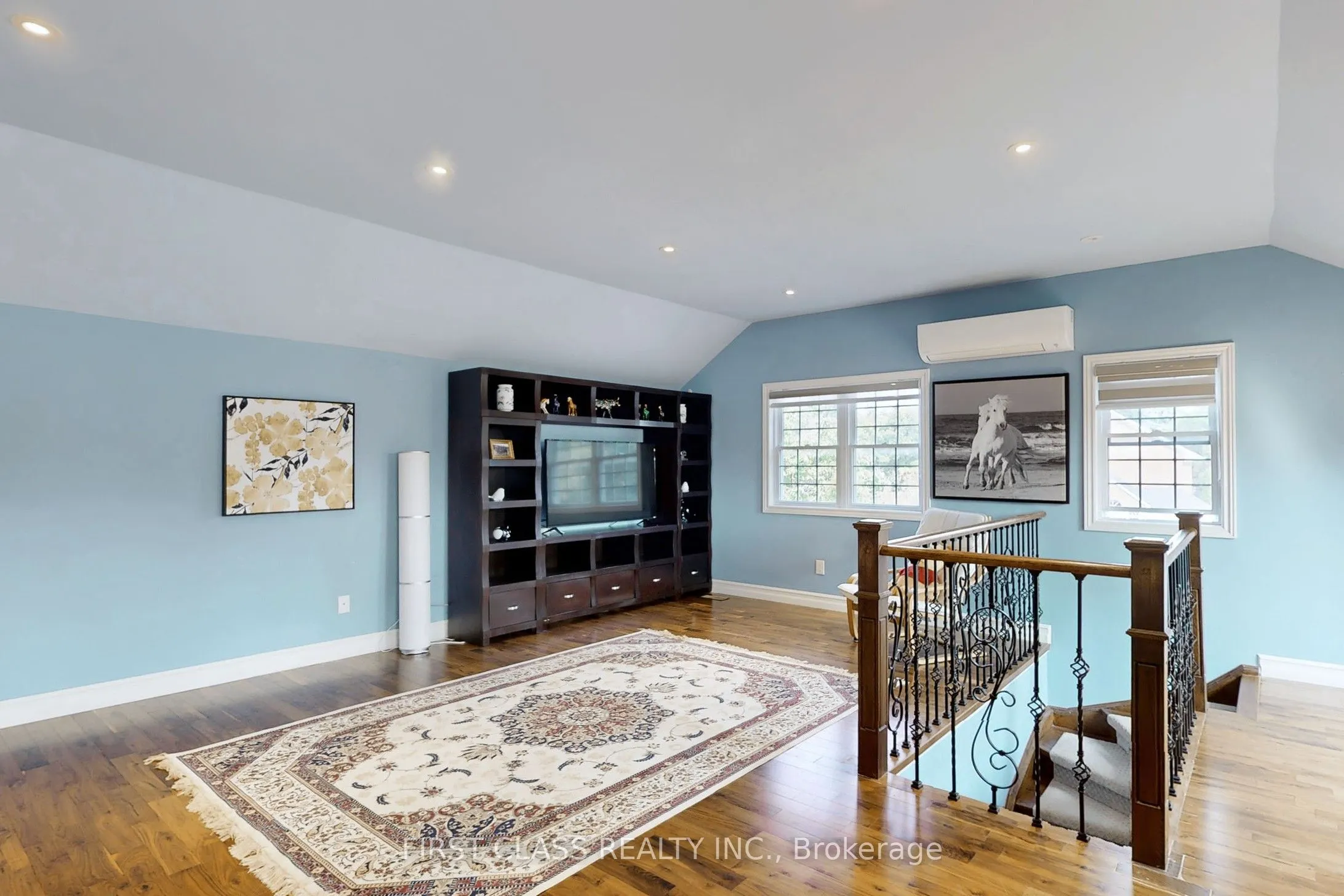 125 Longwater Chase
