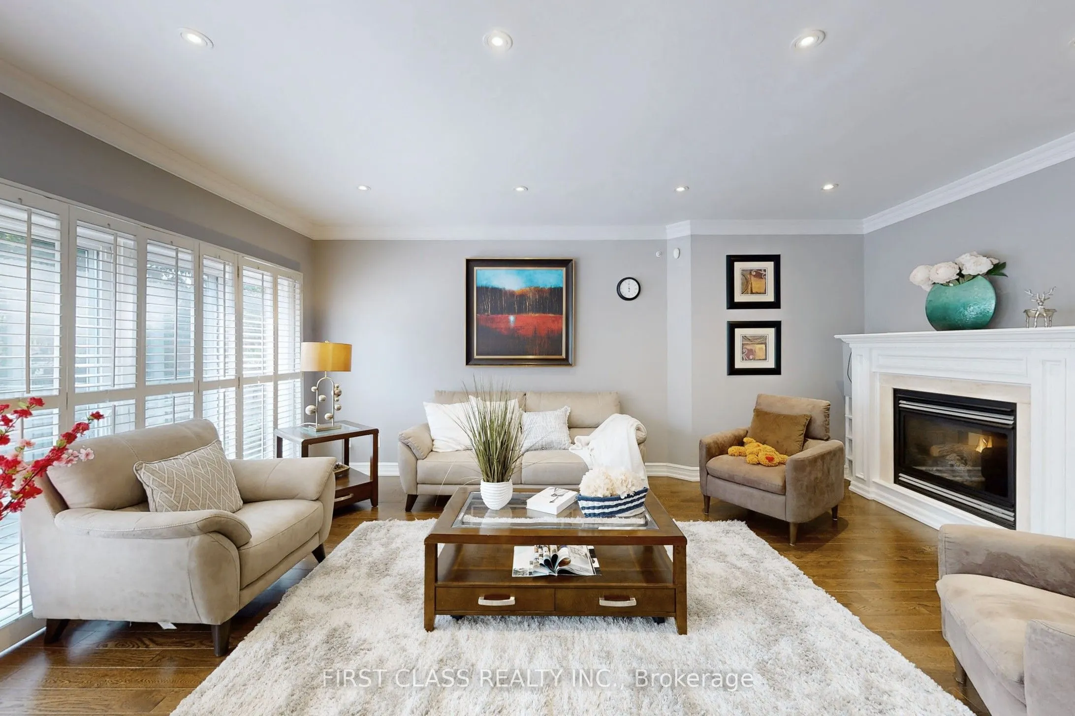 125 Longwater Chase
