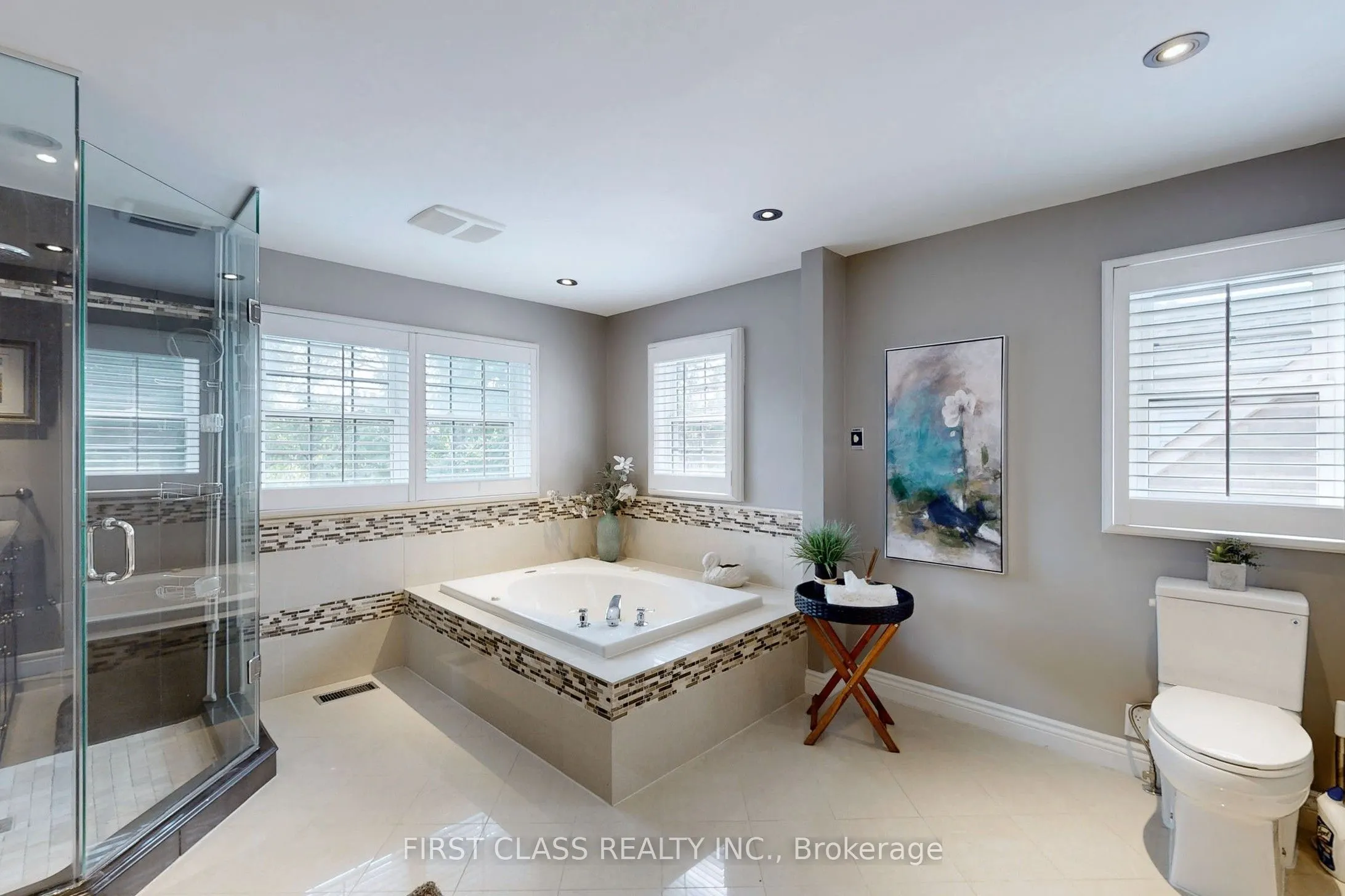 125 Longwater Chase