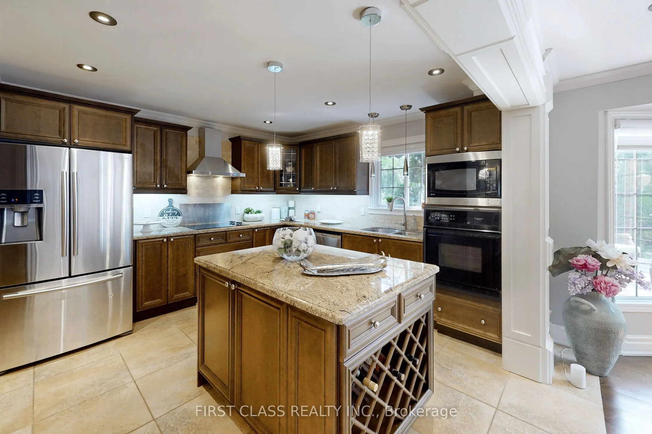 125 Longwater Chase