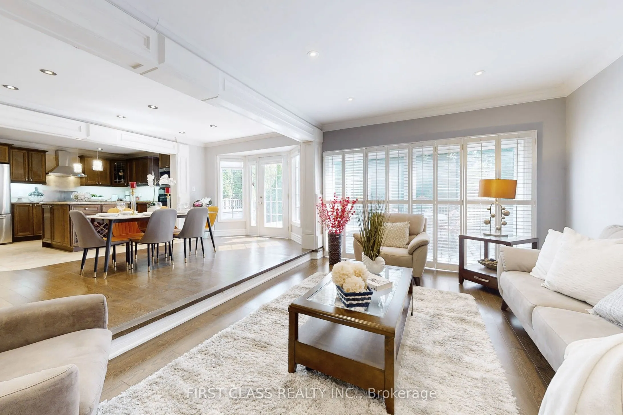 125 Longwater Chase