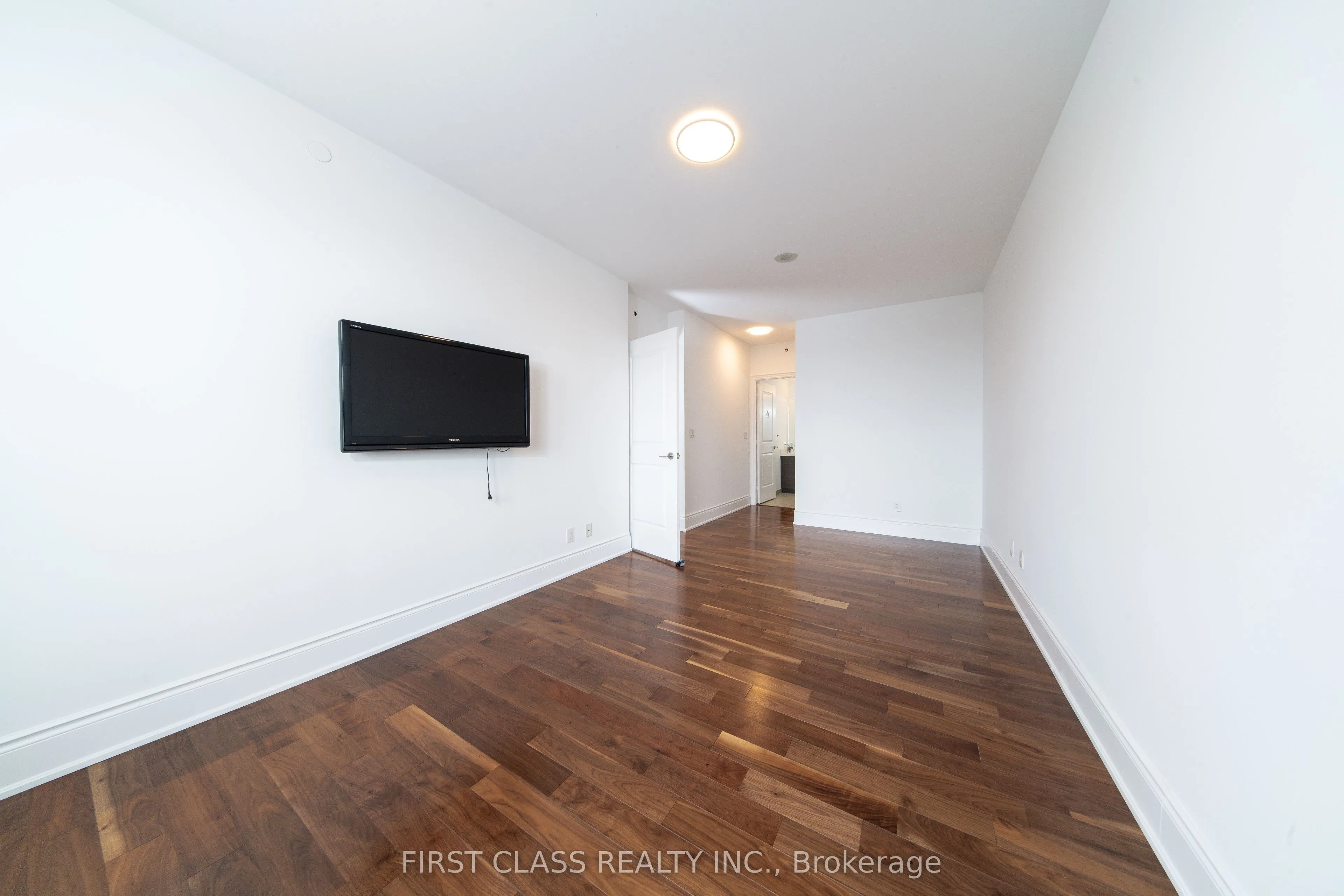 325 South Park Road, #Rg2