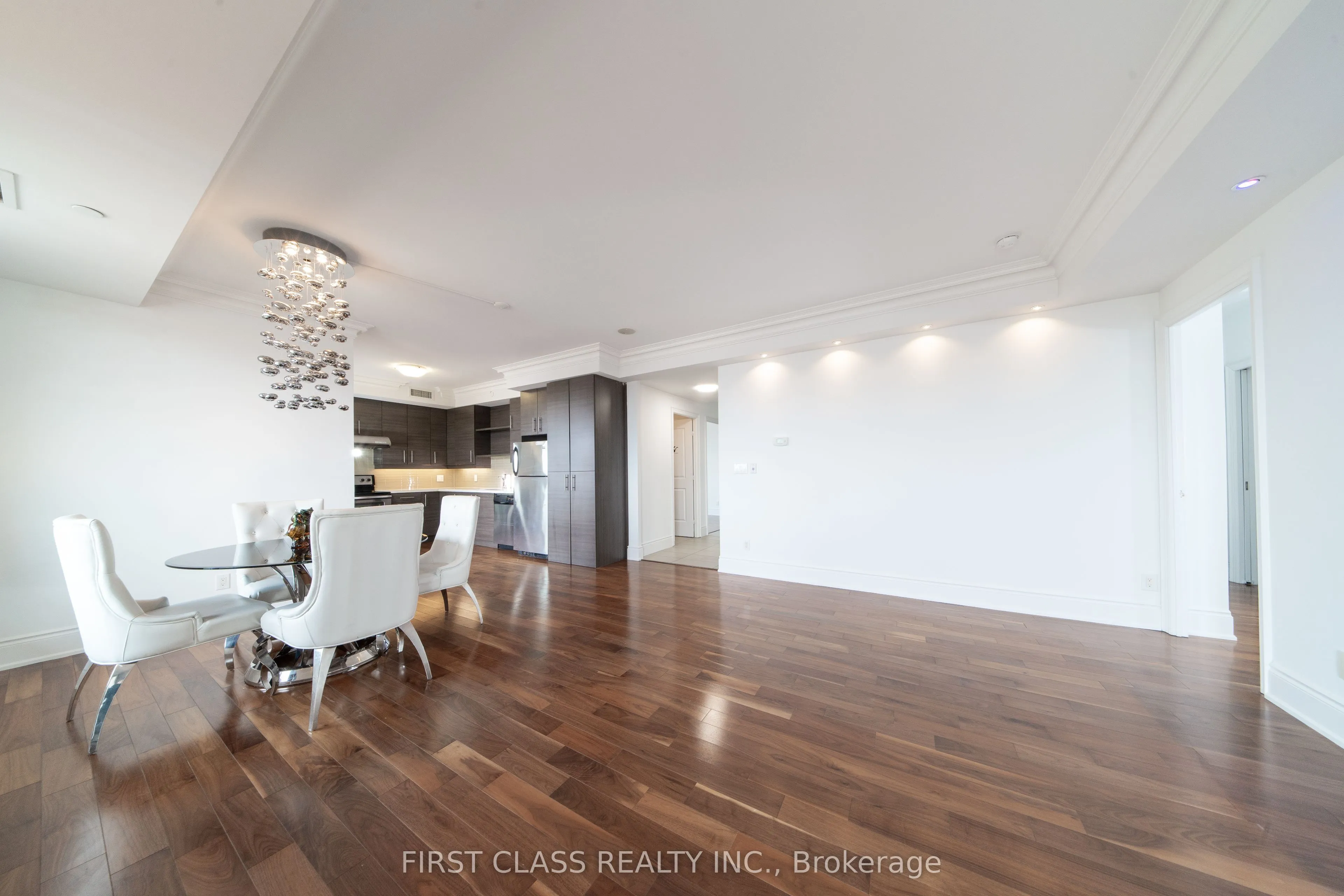 325 South Park Road, #Rg2