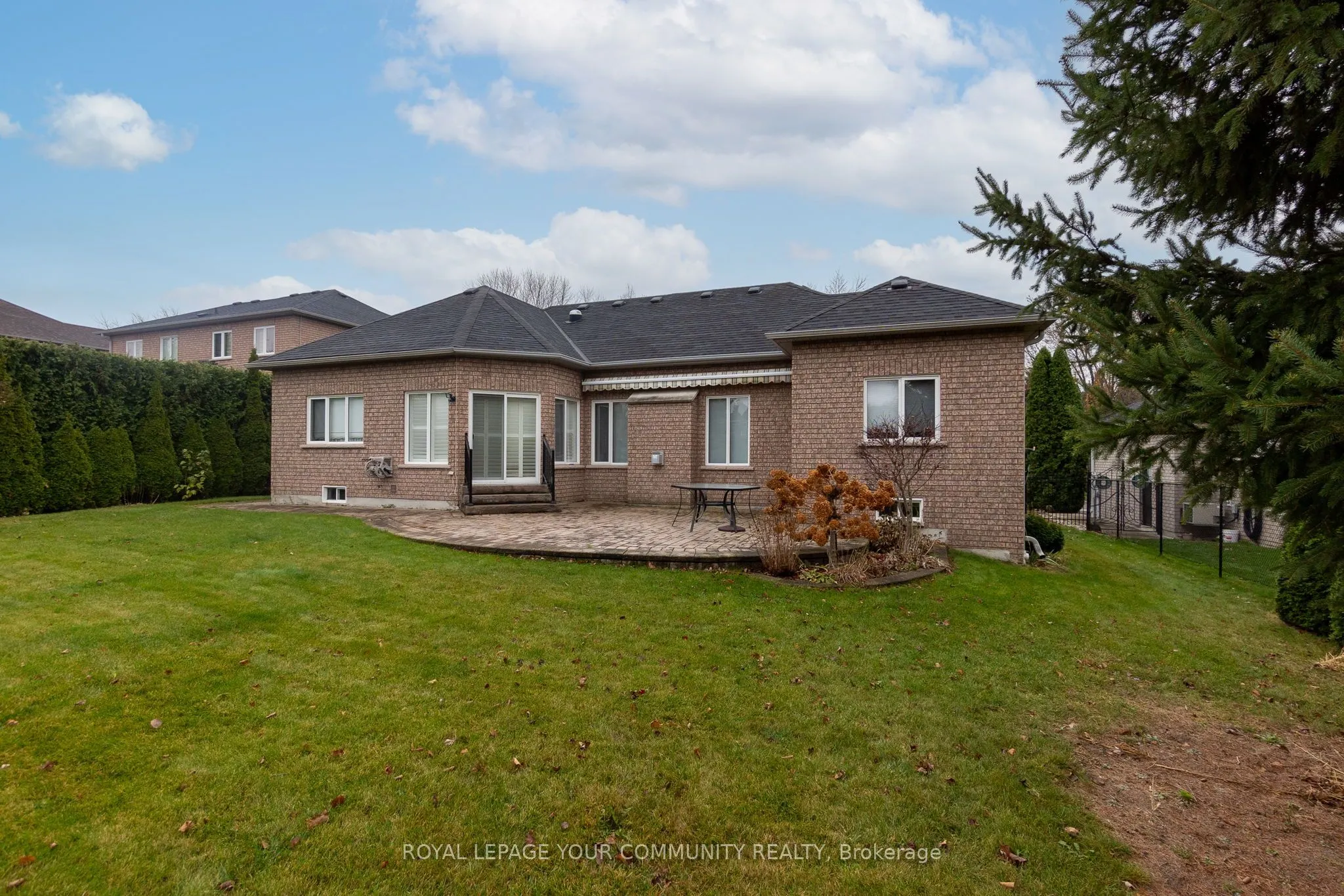 176 Laurentian Boulevard