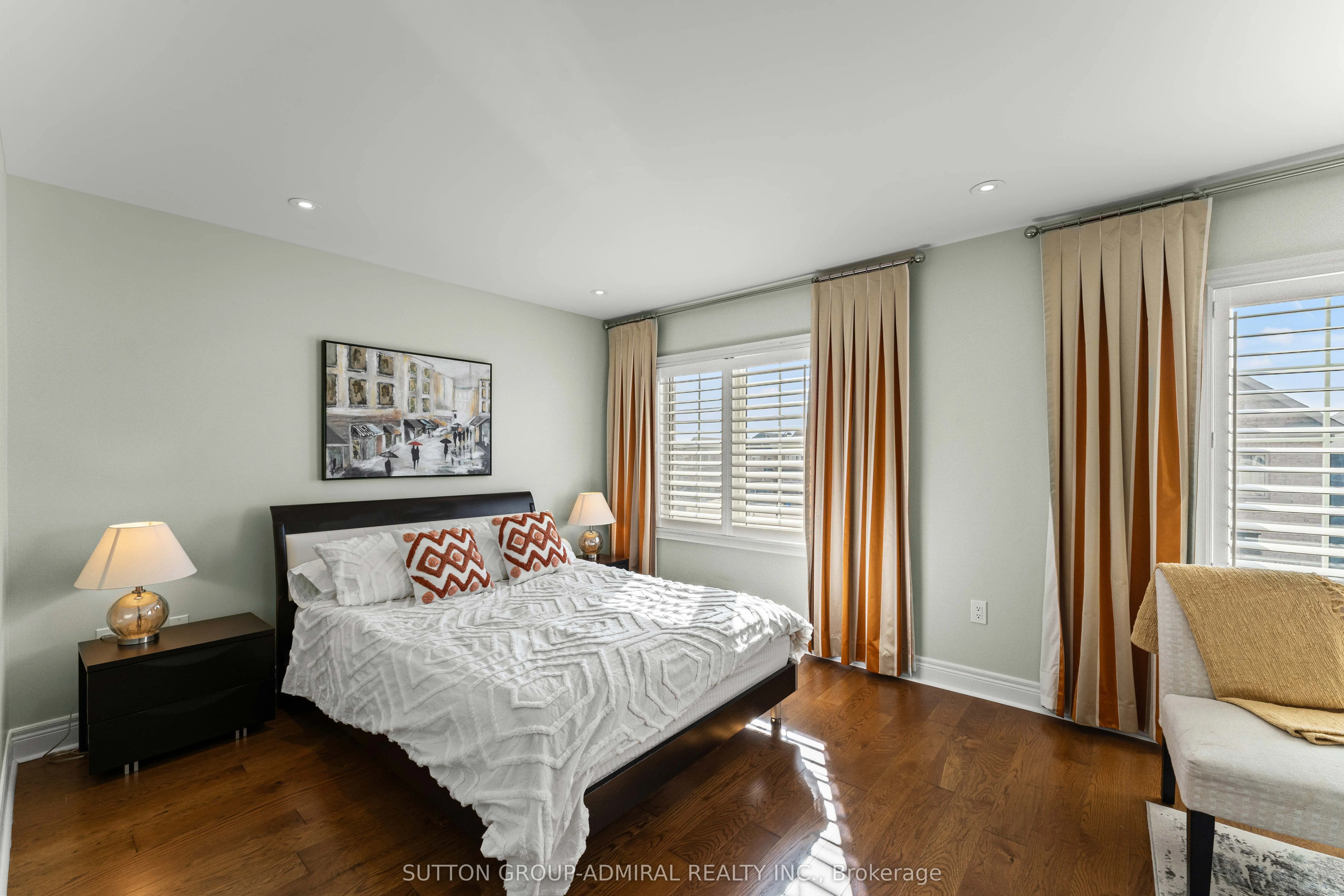 75 Paper Mills Crescent