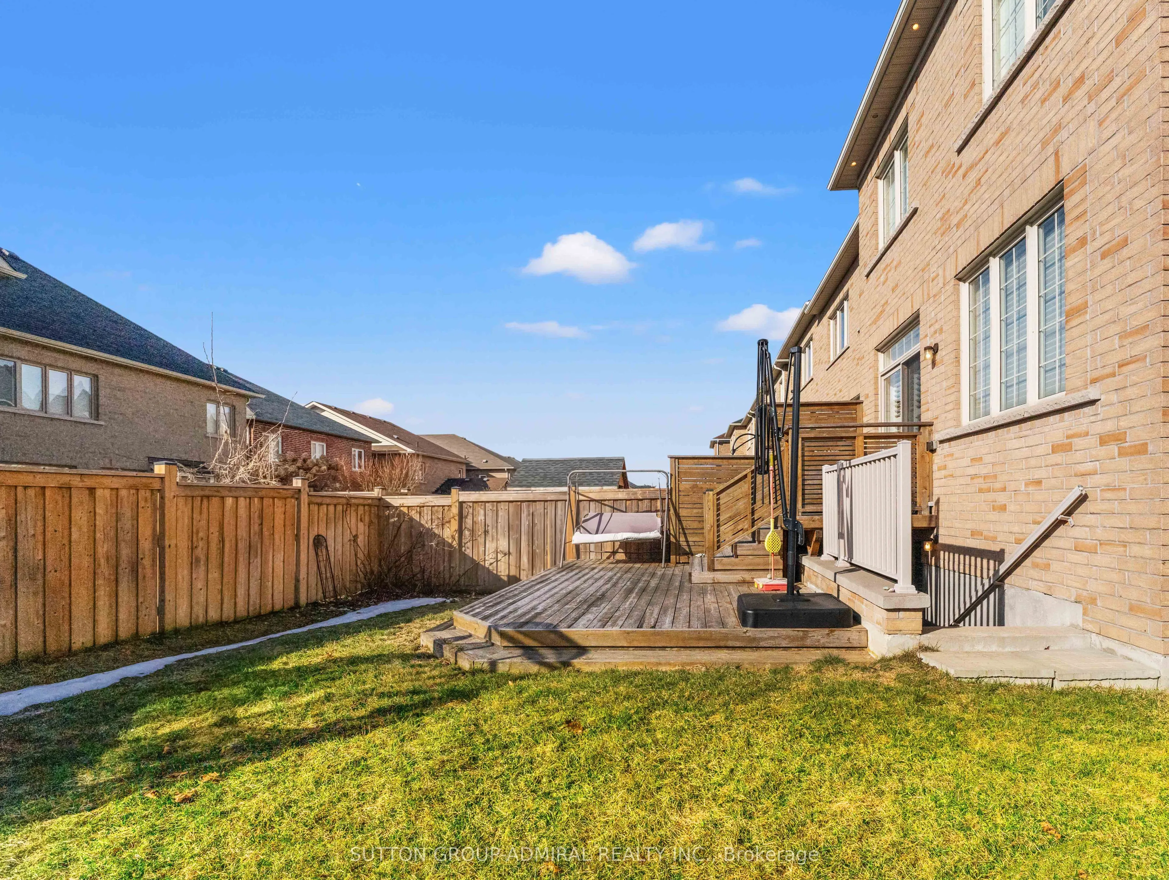 75 Paper Mills Crescent