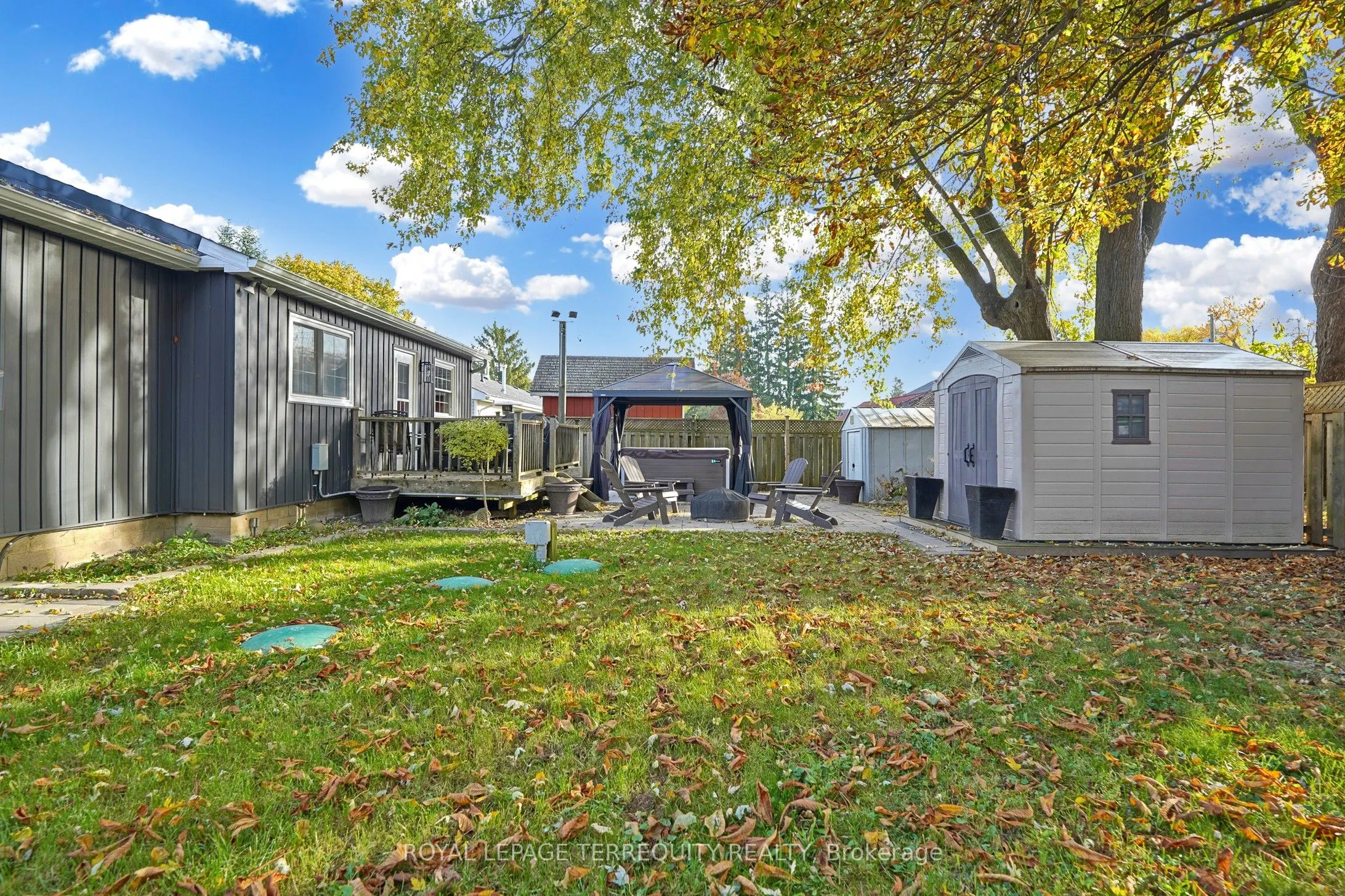 36 Elmvale Boulevard