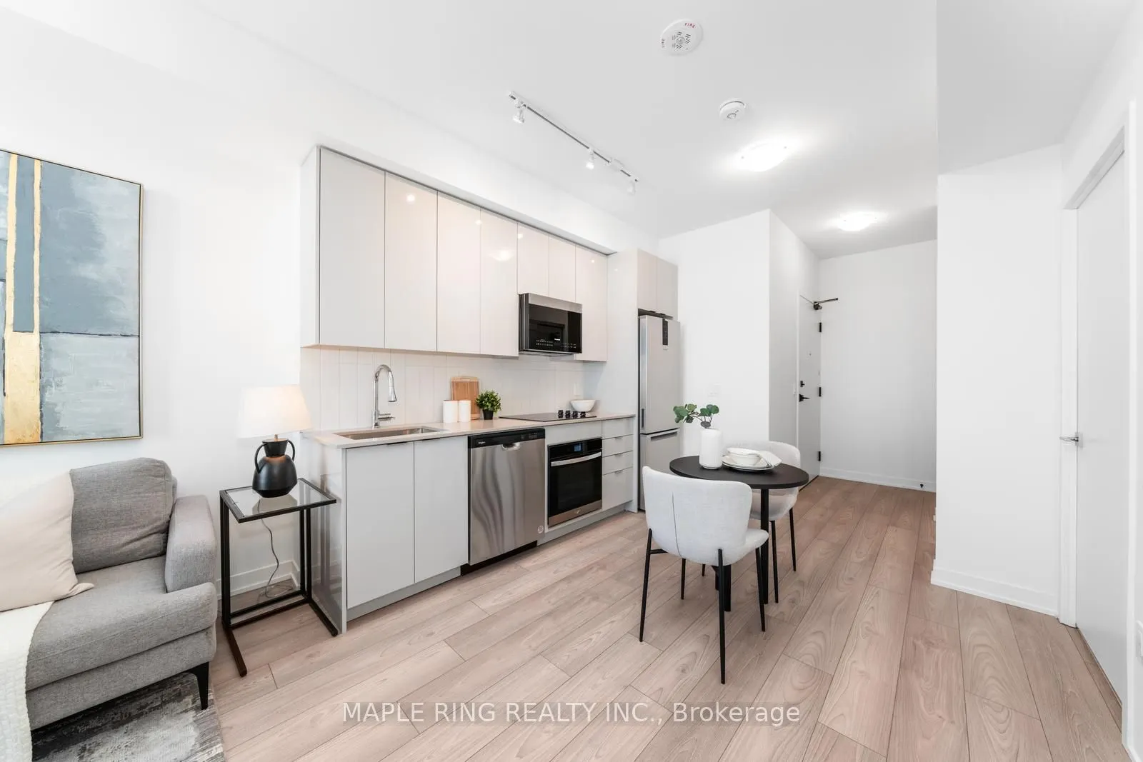 10 Abeja Street #1512