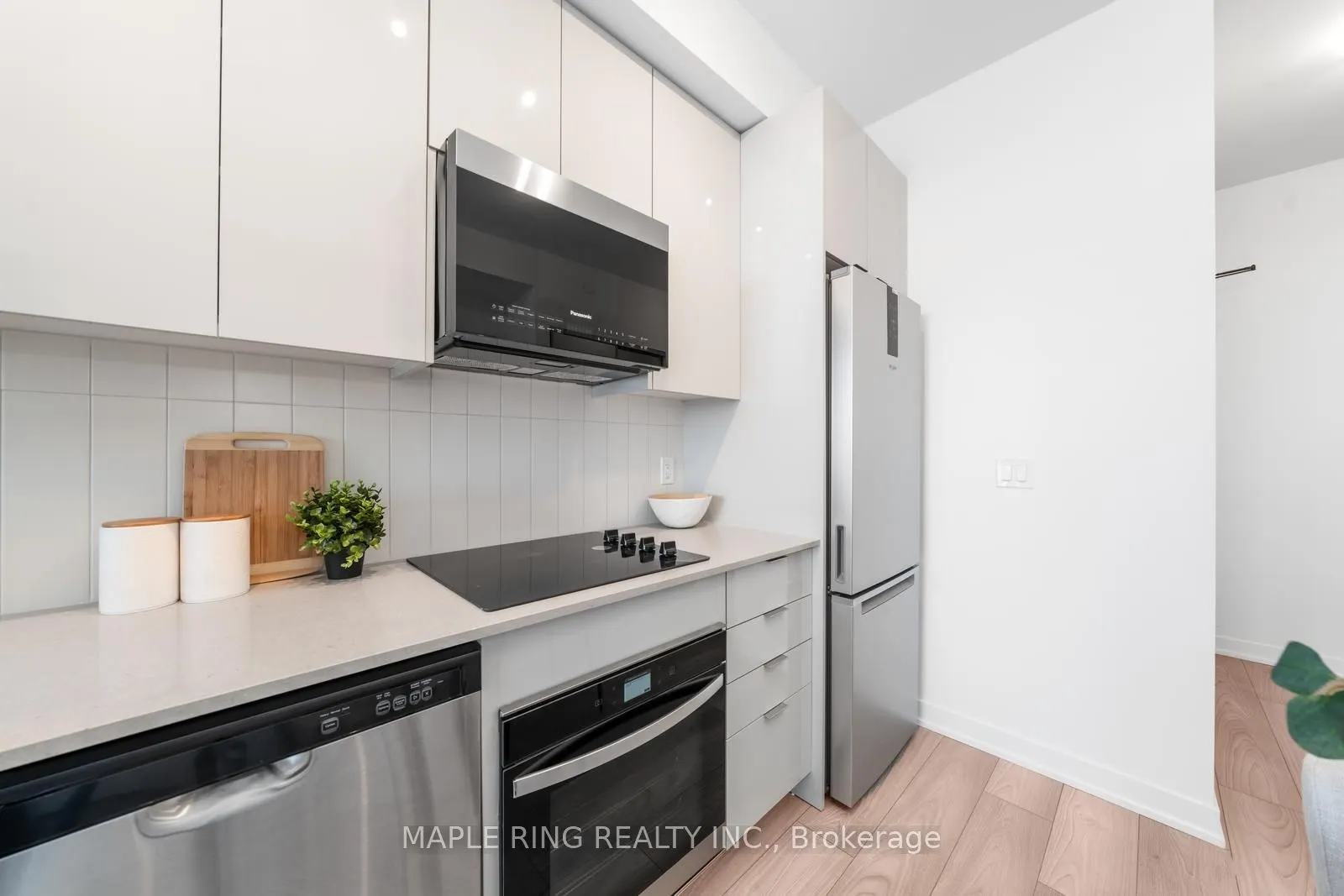 10 Abeja Street #1512
