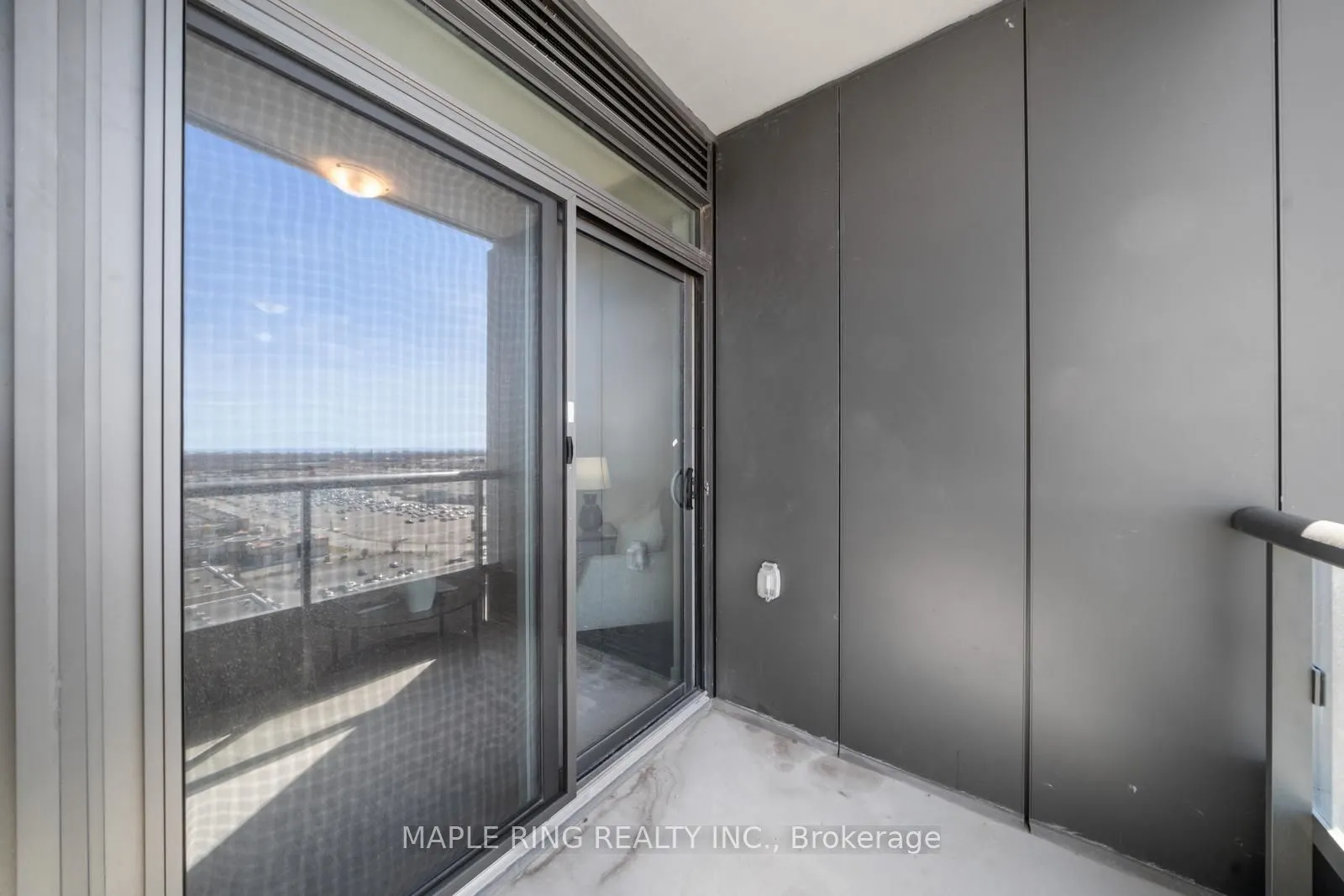 10 Abeja Street #1512