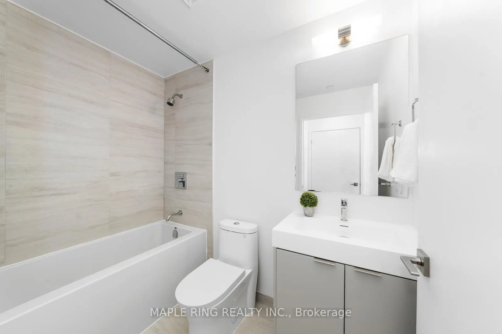 10 Abeja Street #1512