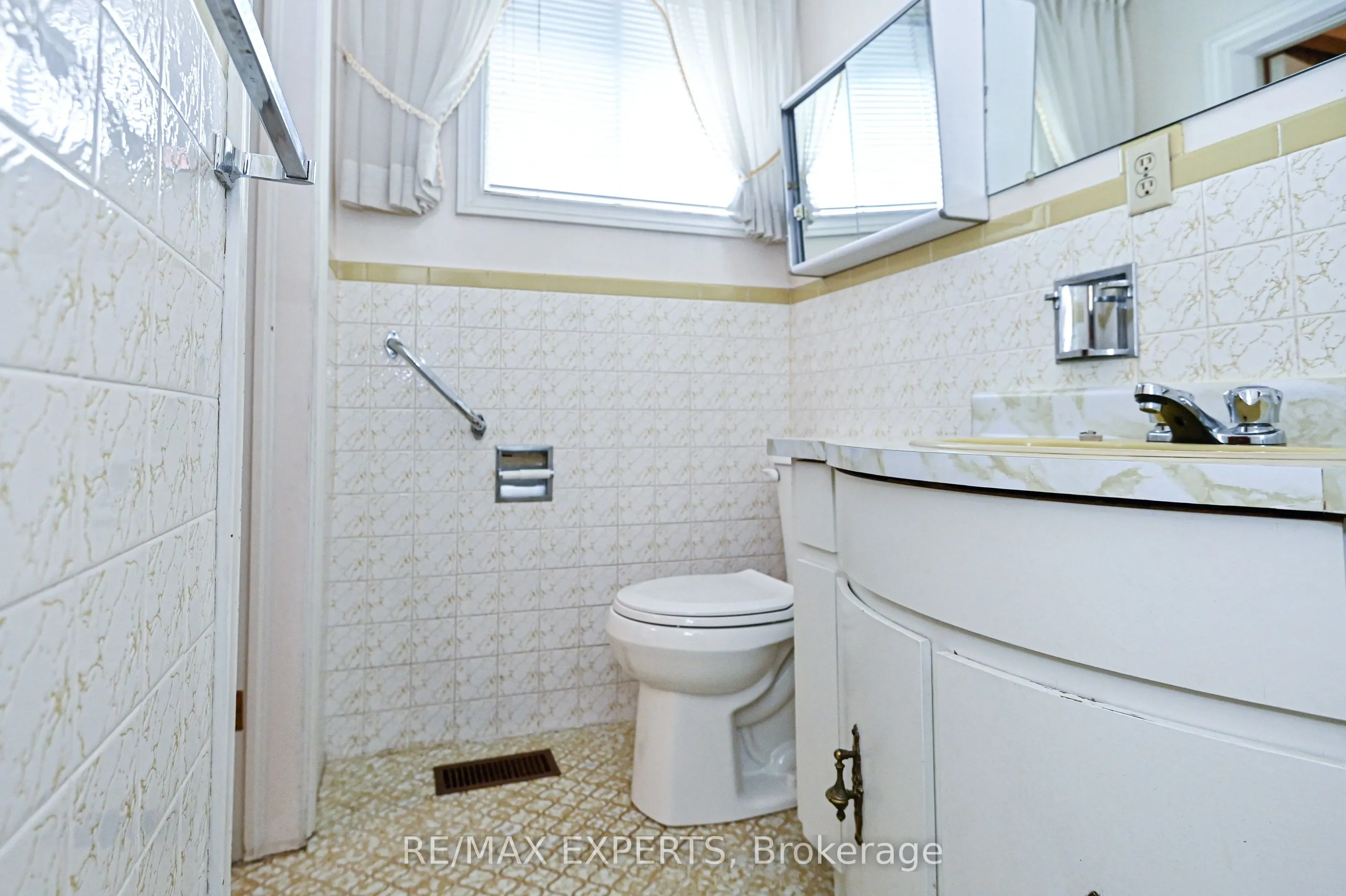 2355 Major Mackenzie Drive