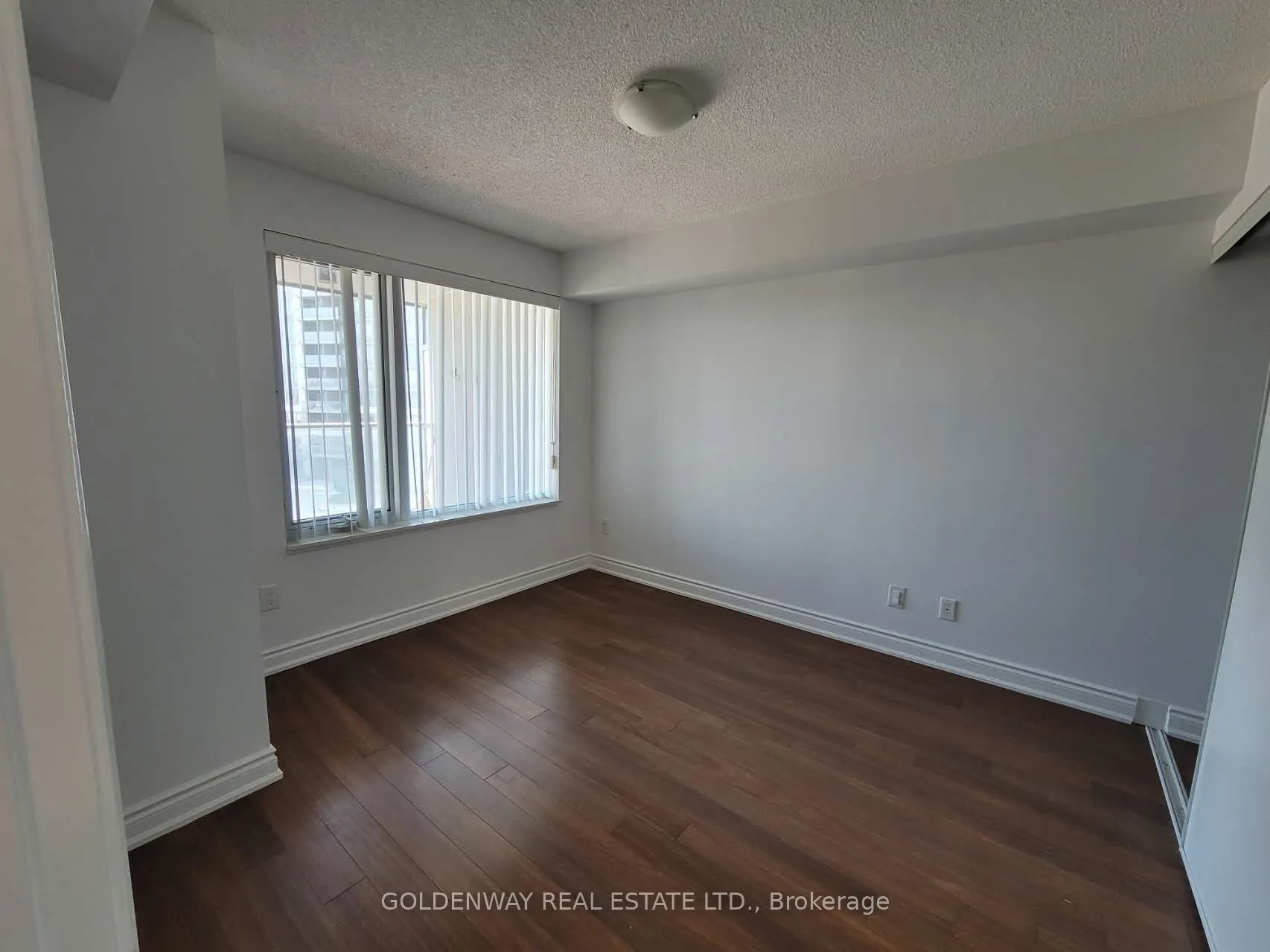 233 South Park Road, #501