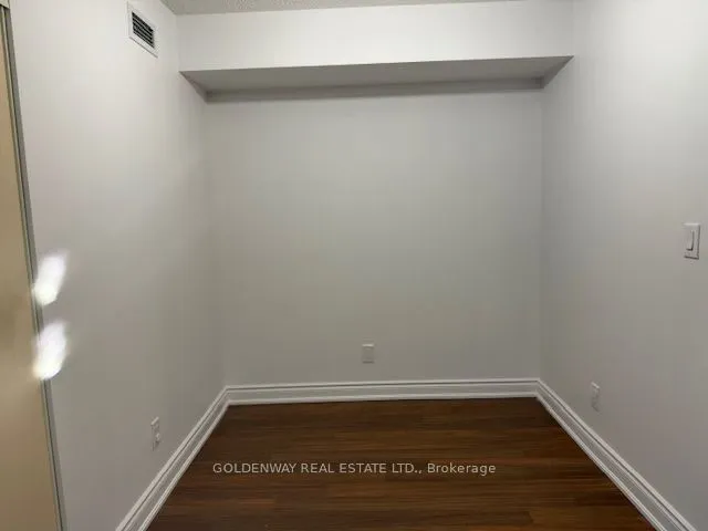 233 South Park Road, #501