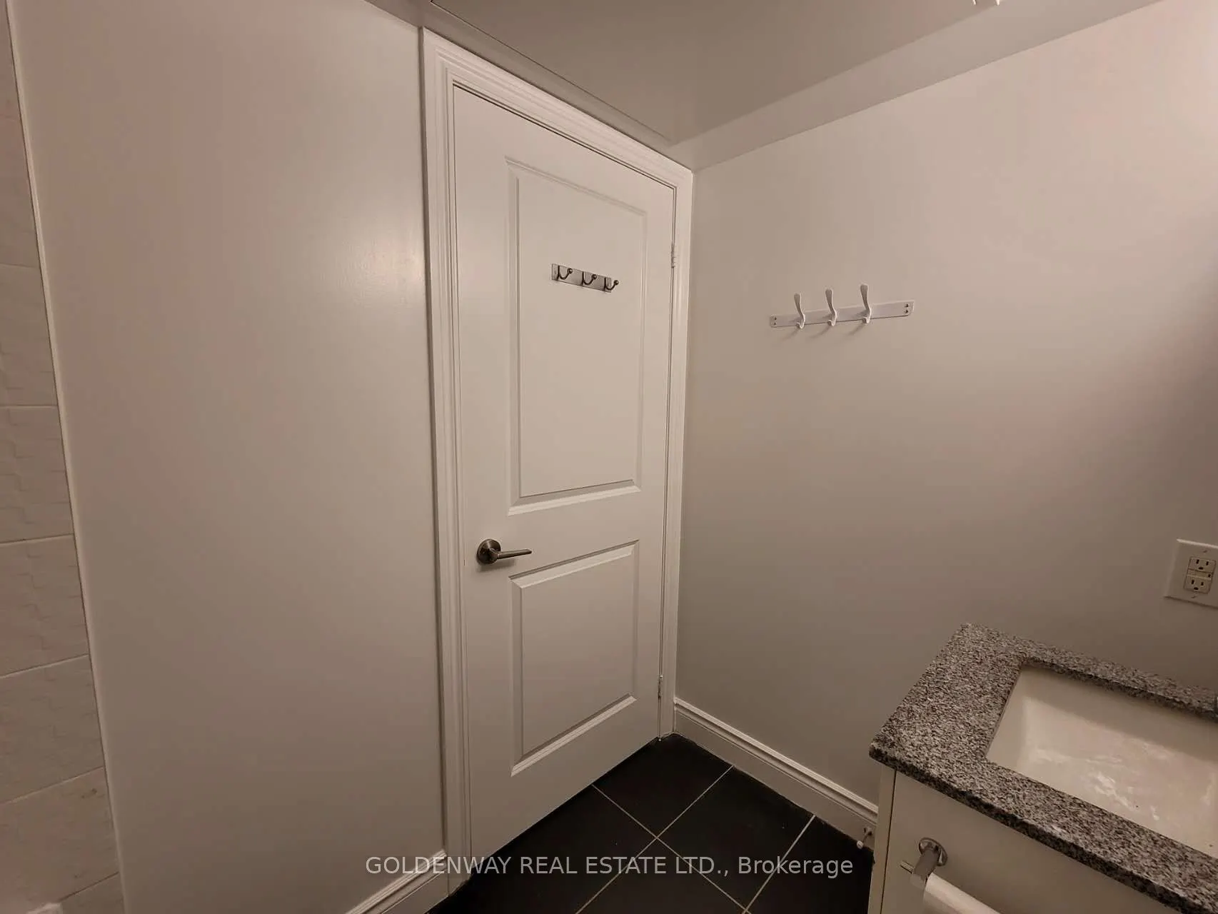 233 South Park Road, #501