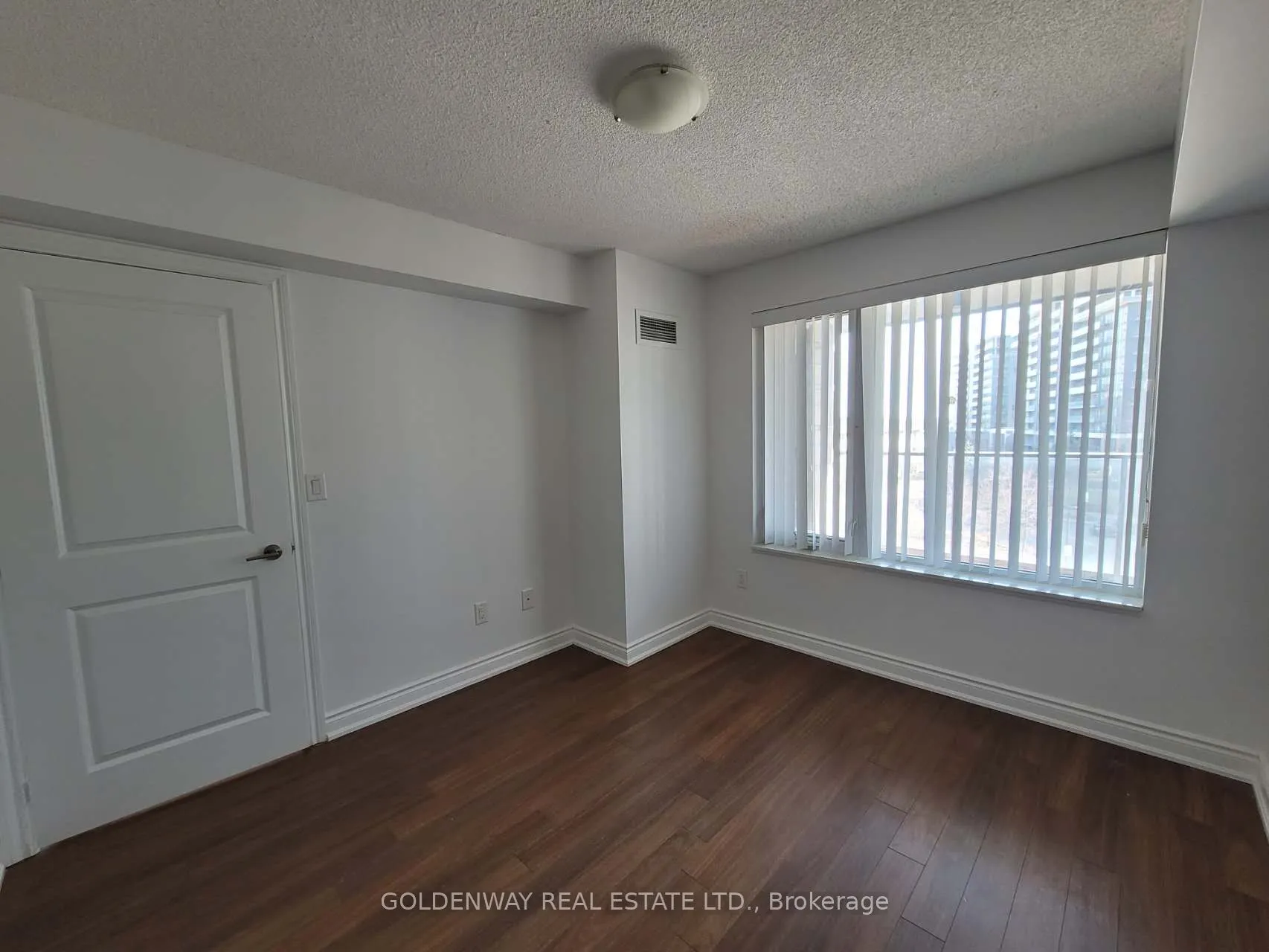 233 South Park Road, #501